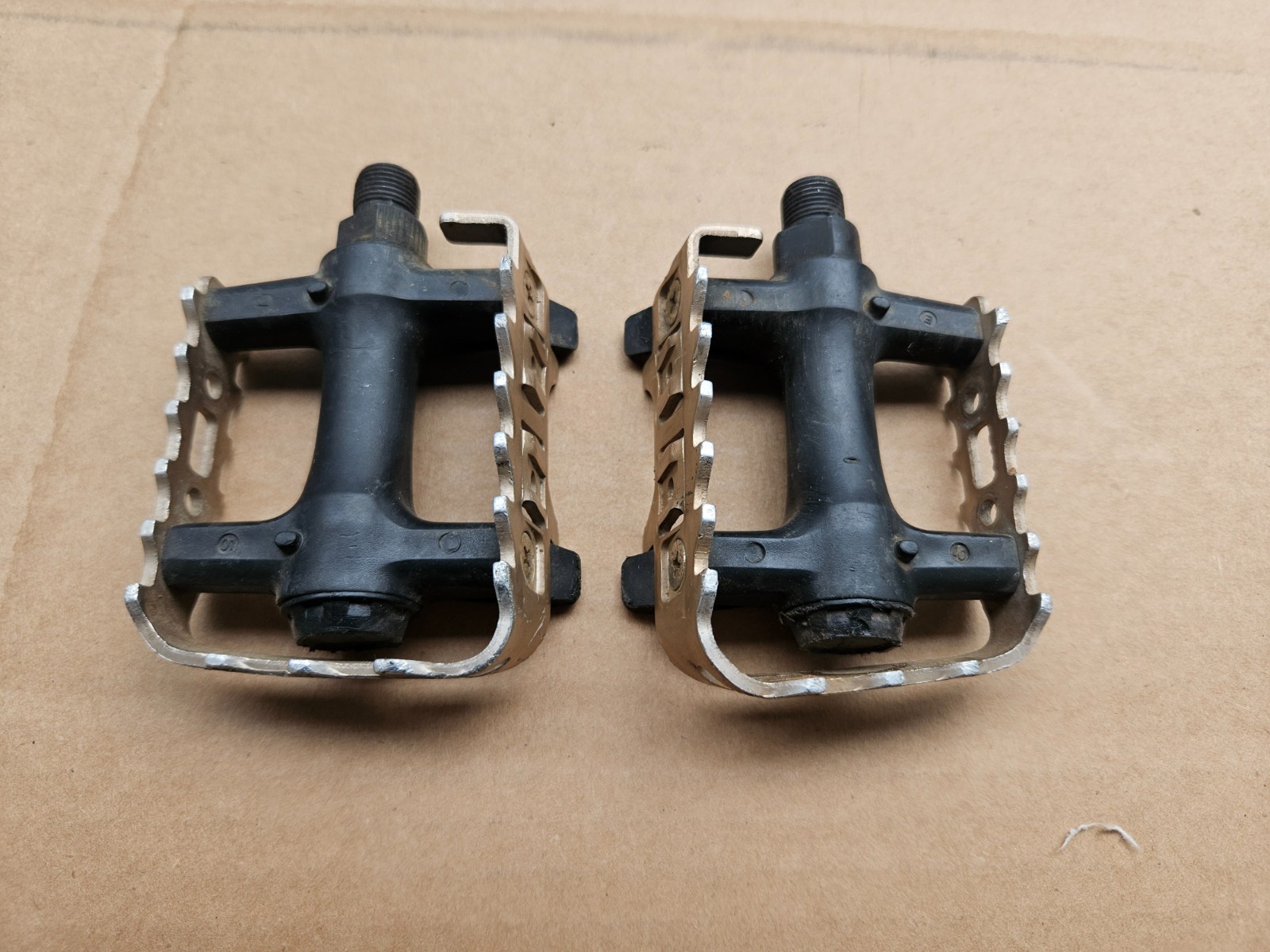 Vintage 90s Tioga Surefoot 31 Mountain Bike Platform Pedals 9/16″