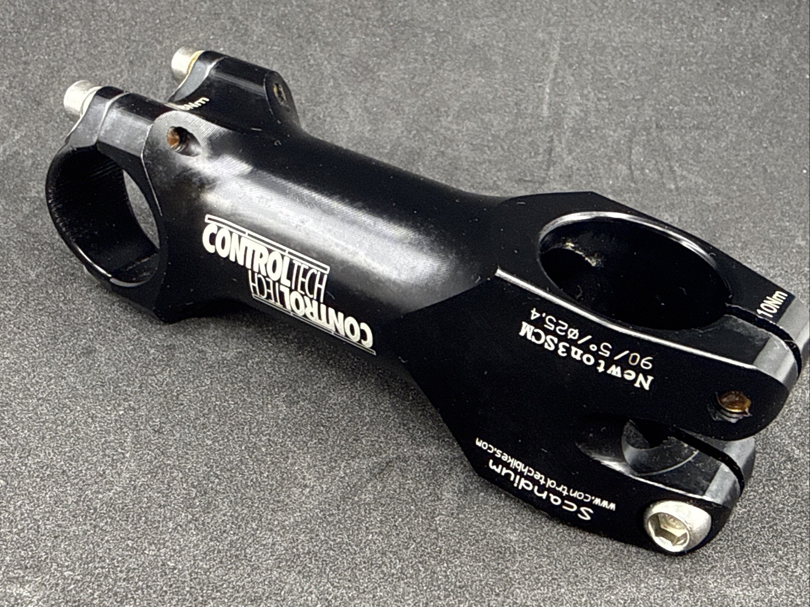 ControlTech SCANDIUM Newton3SCM 90mm 5° 1-1/8″ 25.4mm Alloy Stem