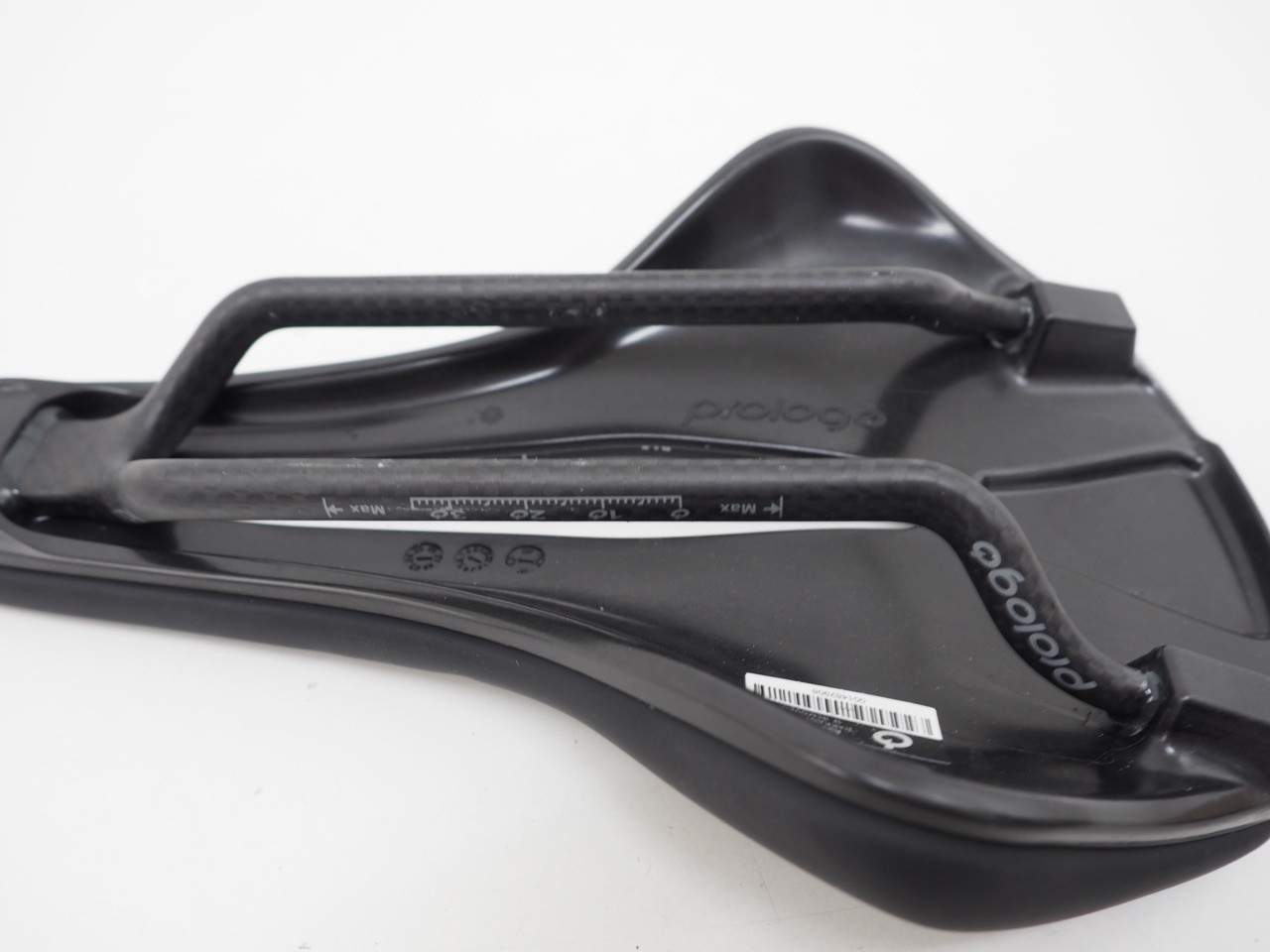 New! Prologo Nago R4 PAS Bicycle Saddle Nack 7×9 Carbon Rails 147 x 245mm Black