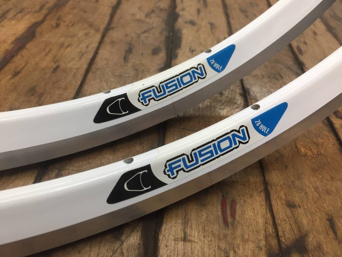 NOS 2x 700c Velocity Fusion Rims 28 Hole White- Machined Brake Track – Australia
