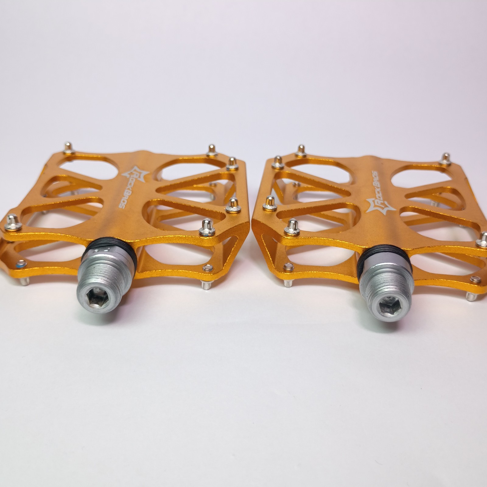 ROCKBROS Gold Bike Pedal Aluminum Alloy 9/16″ Anti-slip Pedals 2 Sealed Bearings