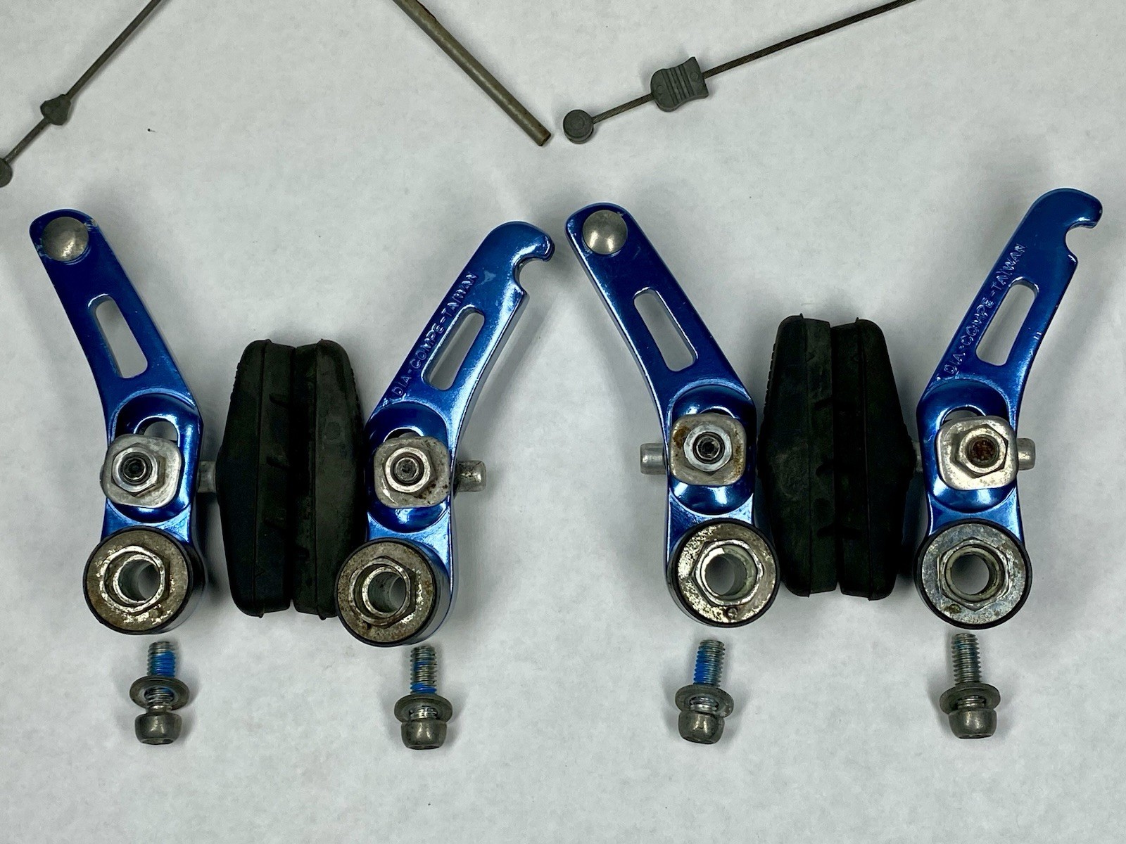 Dia-Compe Versa C5 Cantilever Brake Set Blue Anodized Front Rear Vintage MTB