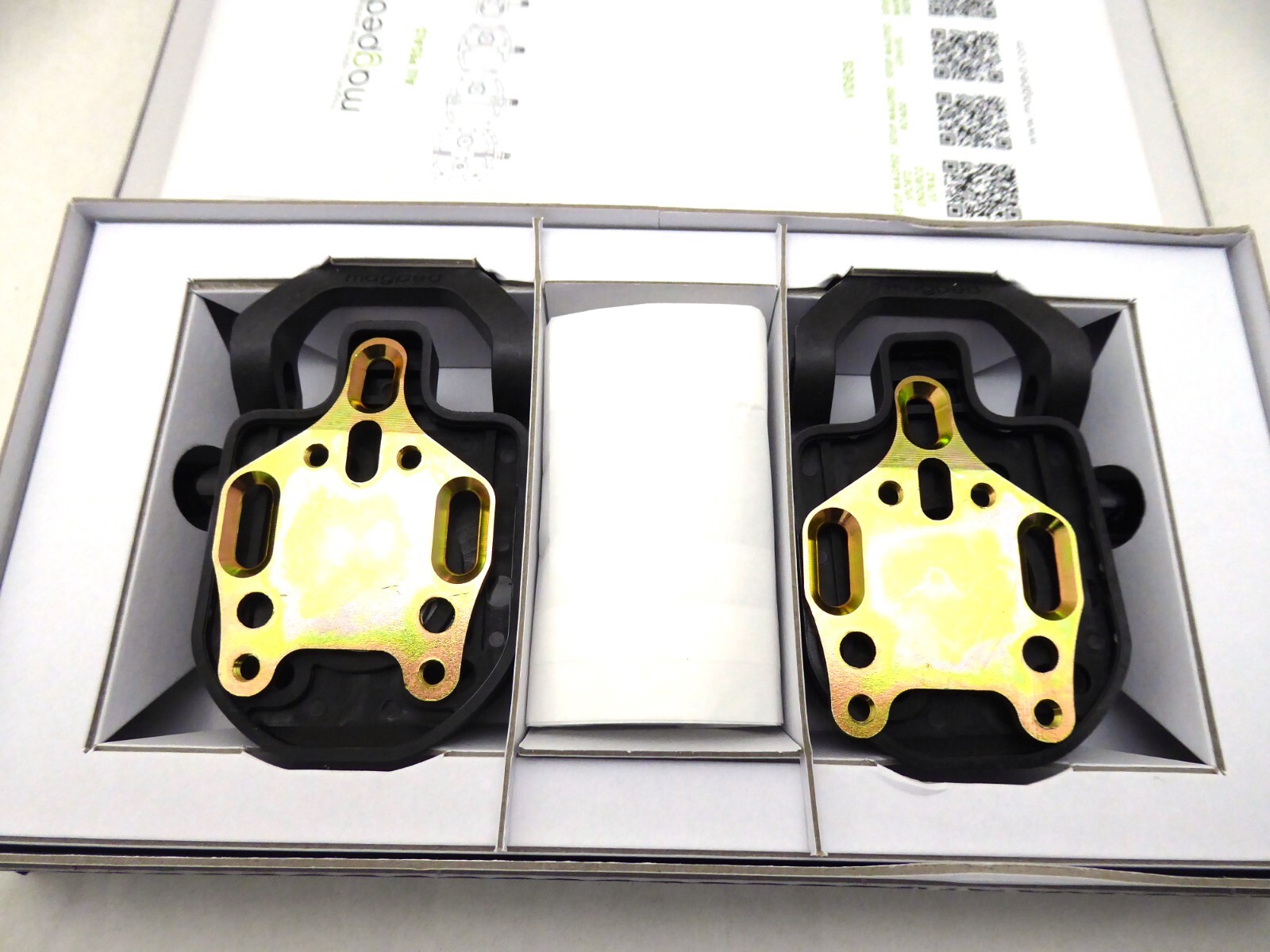 Magped Road2 Magnetic Pedal, Carbon, Steel Spindle, 200n