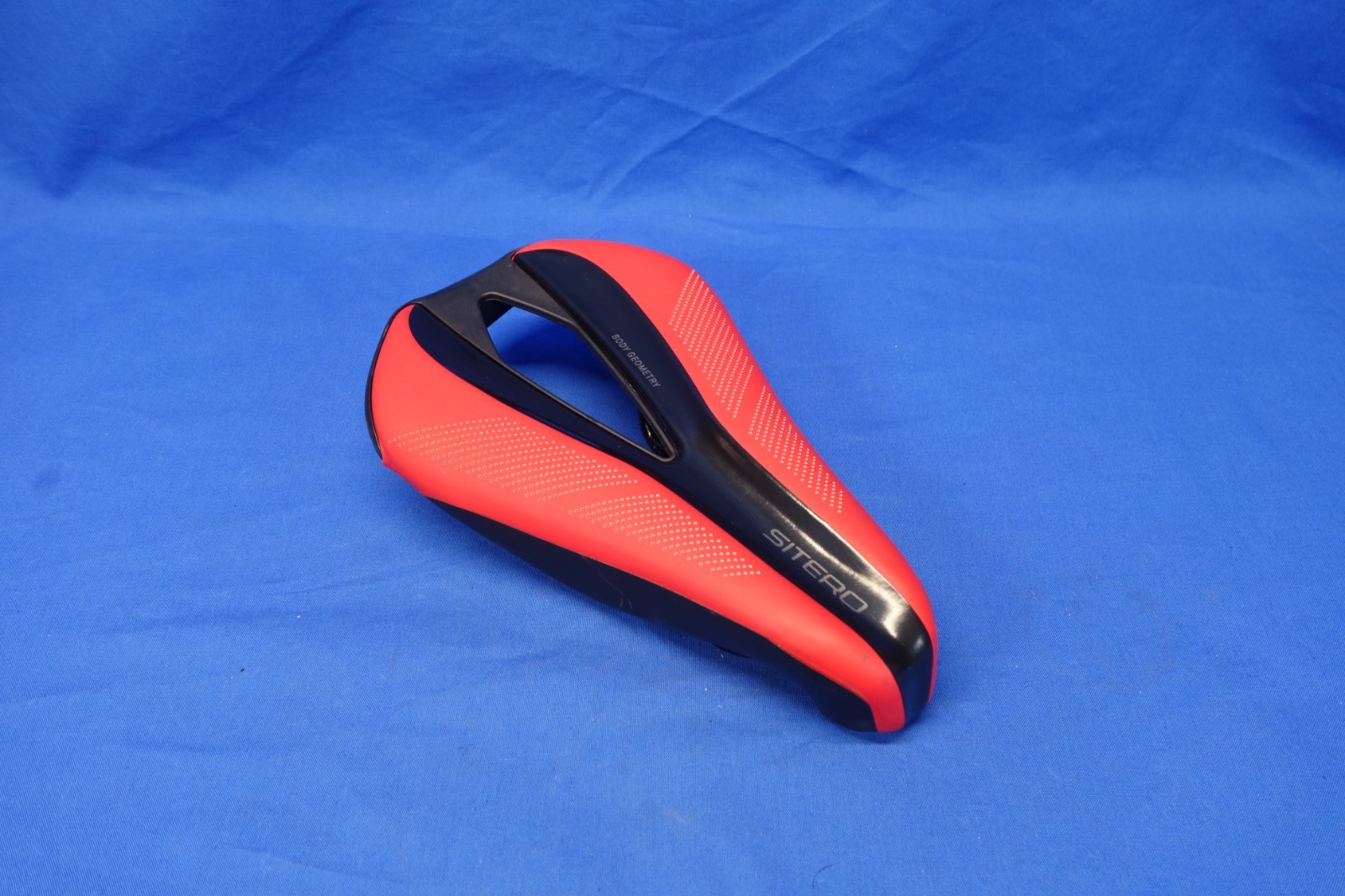 Specialized Sitero 145mm Width Bike Saddle, Bicycle Seat Titanium Ti Rails
