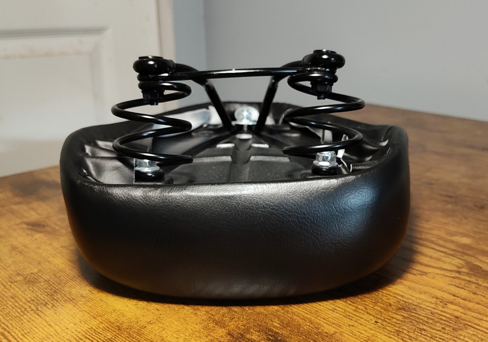 Wide Bike/Moped Suspension Saddle
