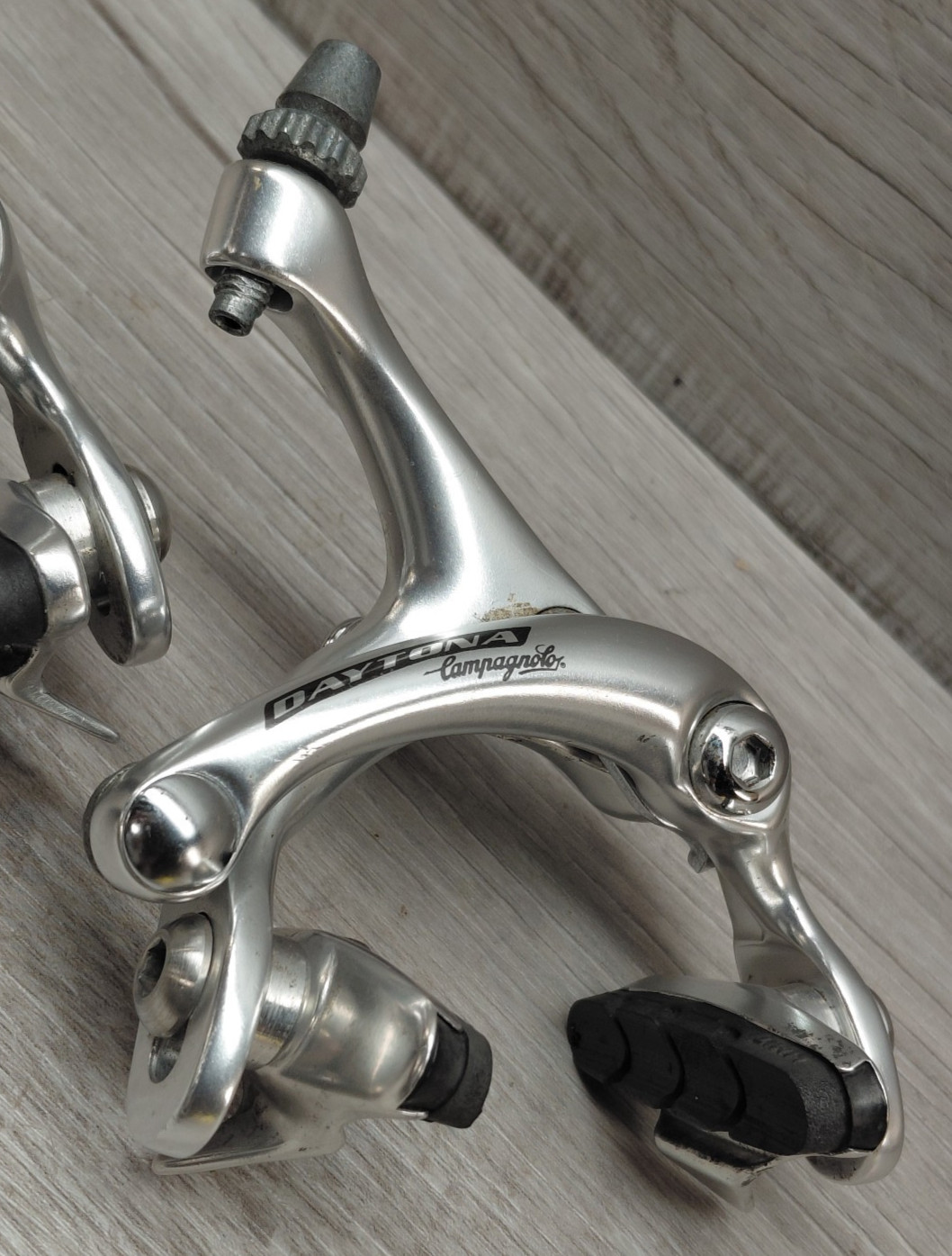 Vintage 90’s Campagnolo Daytona Road Bike Dual Pivot Brake Calipers Set -Recesse