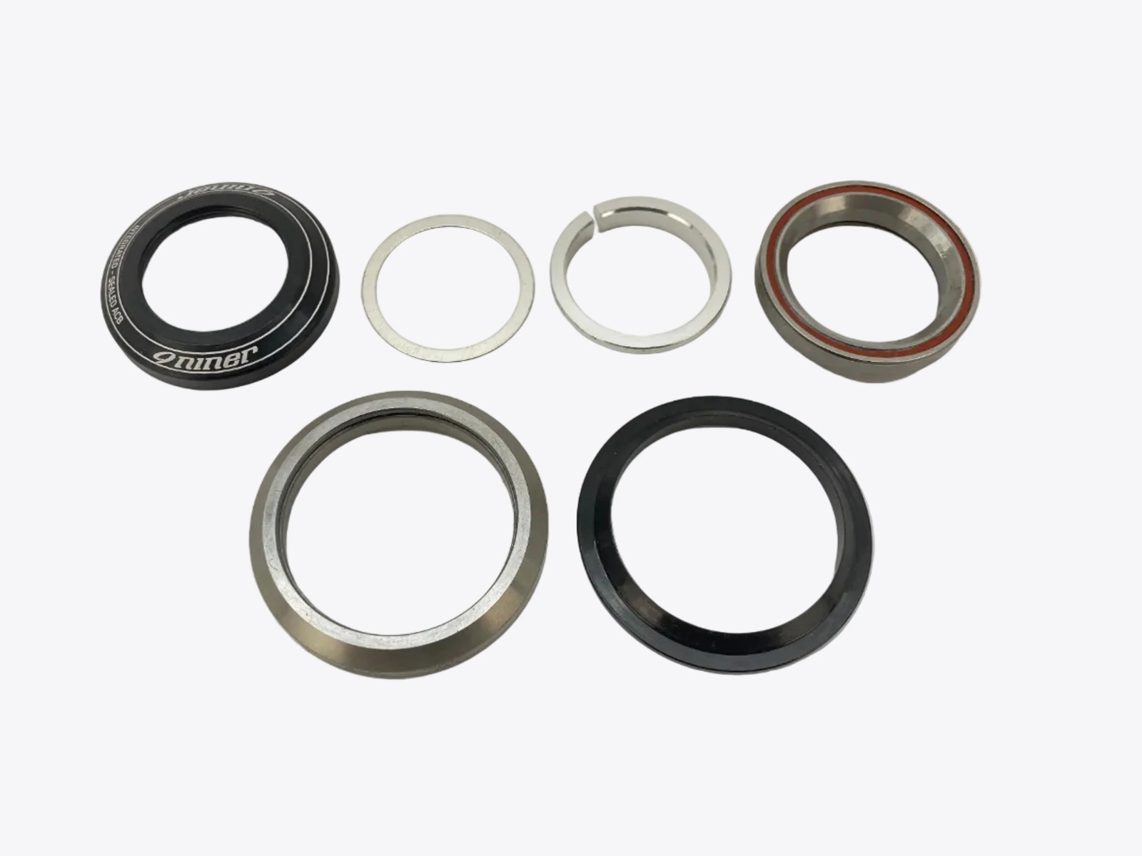Niner Headset NIB 1 1/2 inch tapered IS42/28.6, IS52/40 pack/5