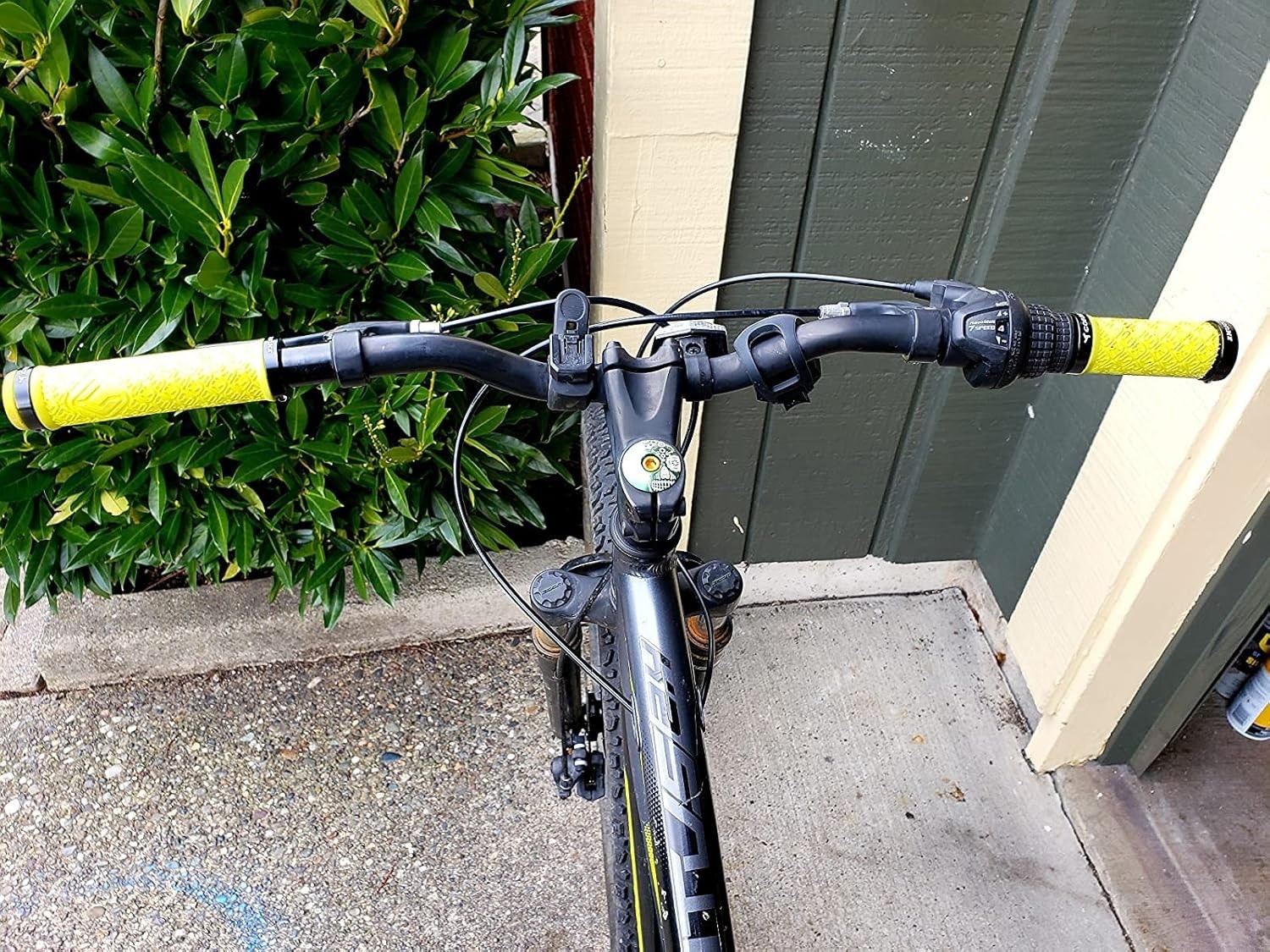Double Lock Grip Handlebar Covers for Mountain Bikes – 130mm Rubber Comfort