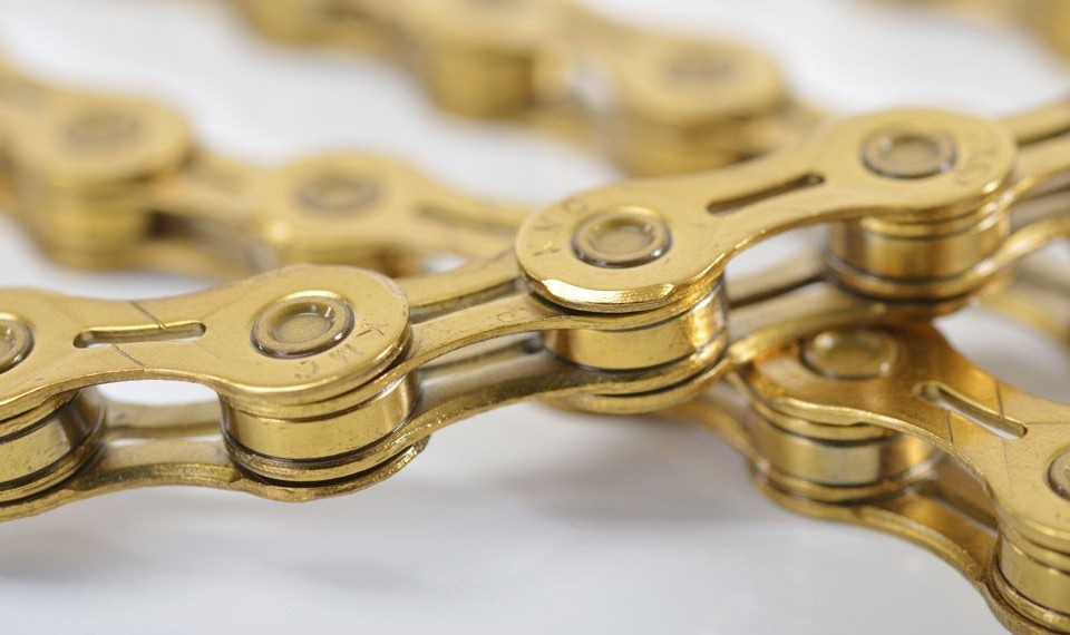 KMC X11EL 11 Speed Chain Extra Light Road MTB w/ MissingLink – Gold / Silver