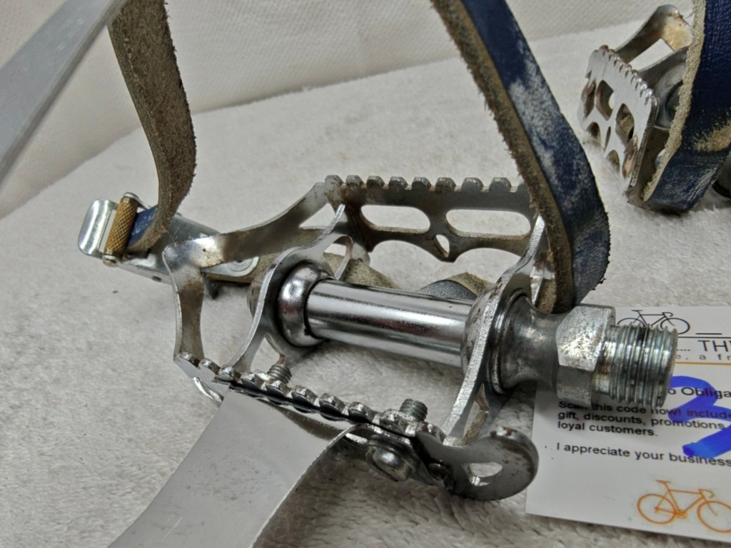 Vintage Sheffield Pedals 9/16 + Christophe Toe Clips Lapize Leather Straps – …