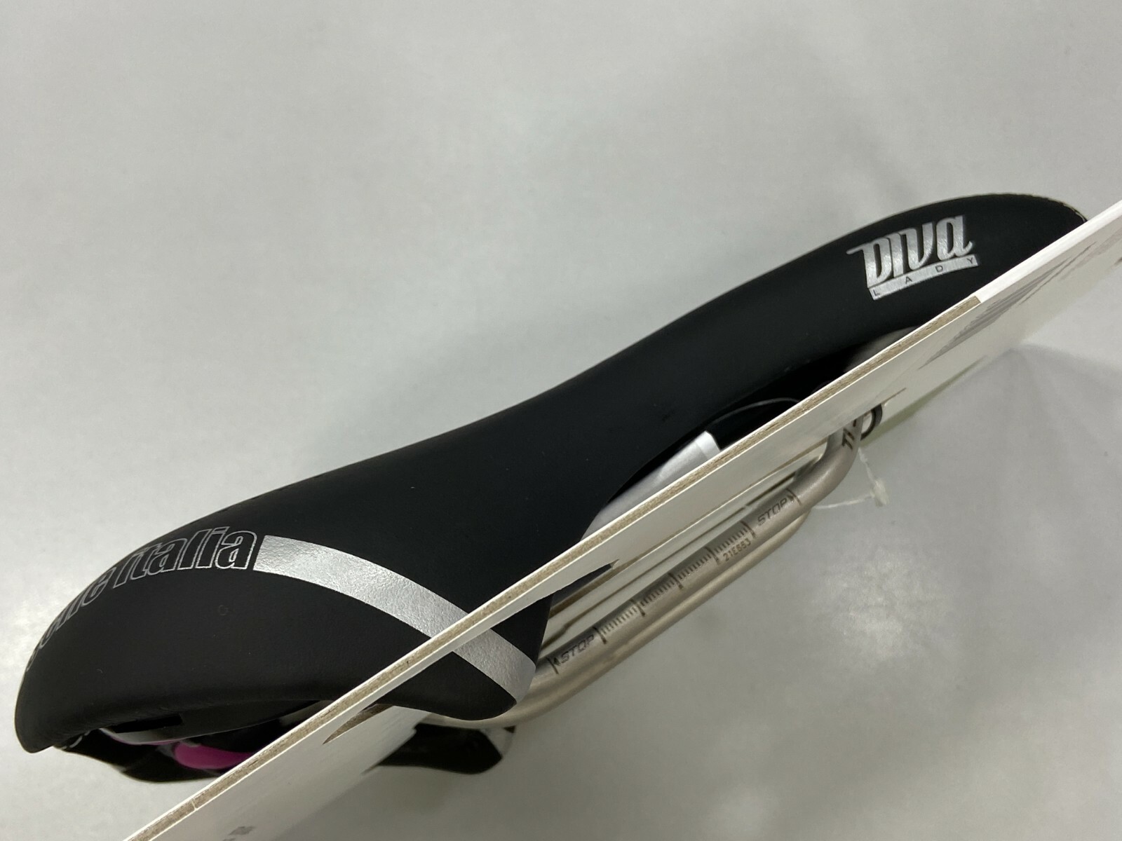 Selle Italia Diva Gel Superflow TI 316 Rail L3 152x270mm (Lady) Saddle (Black)