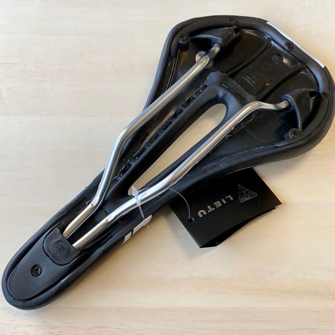 Bicycle Saddle Thin Black White Line Sporty Design for Road Cross Bikes