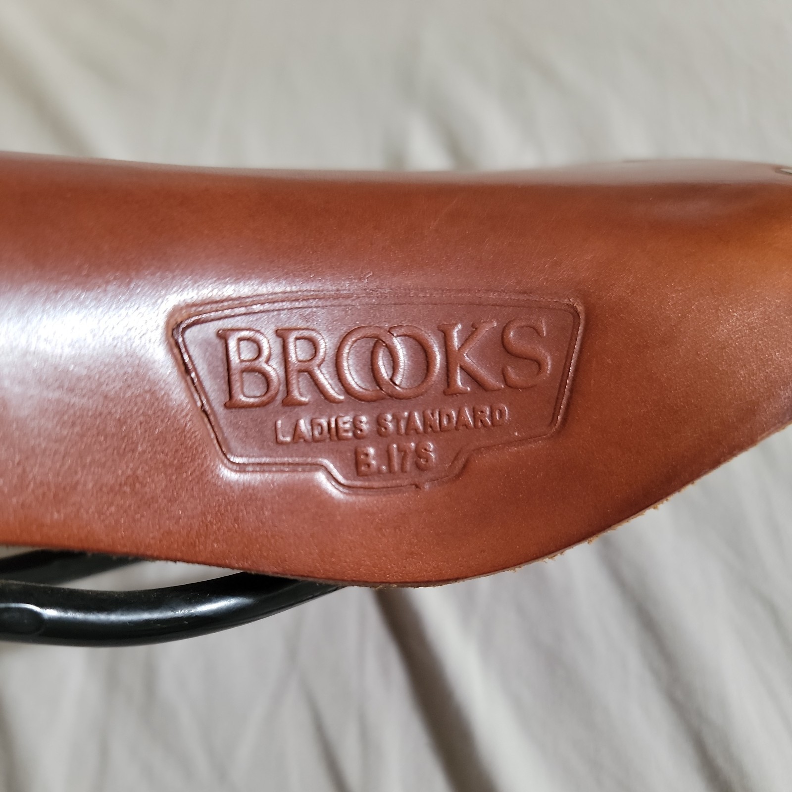 Brooks B17S (Short) Ladies Standard Leather Saddle Honey Brown Bicycle Bike Seat