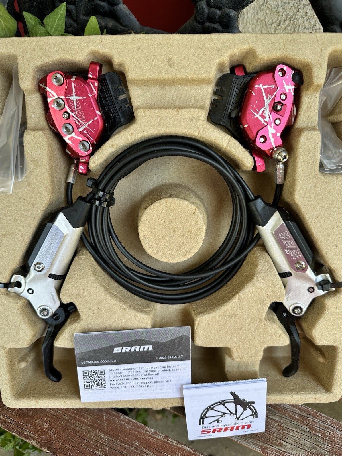 SRAM Maven Ultimate Expert Limited Edition hydraulic disc brake kit.