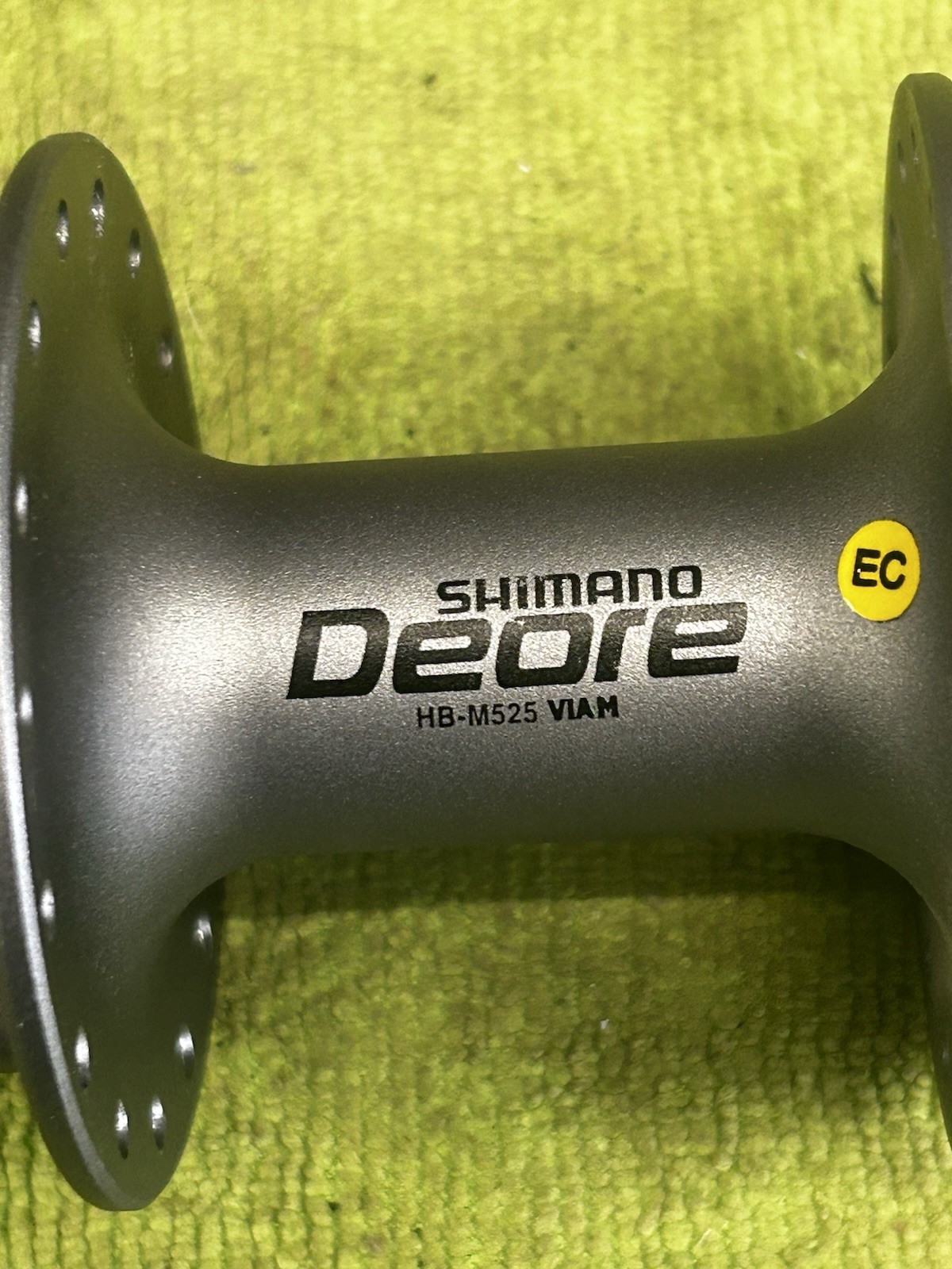 SHIMANO DEORE HD-M525 FRONT HUB 100mm WR 6- BOLT DISC BRAKE