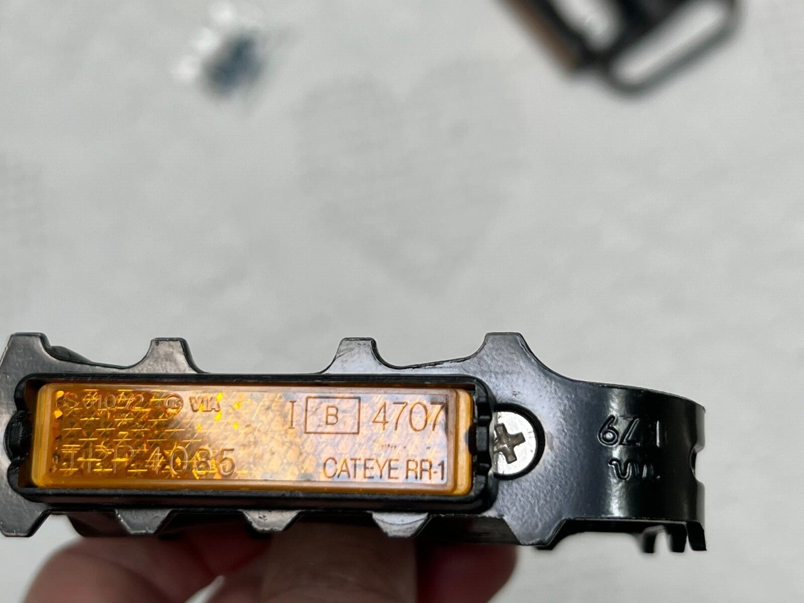 WELLGO MO85 BIKE PEDALS SHIMANO BOX TPP 4035 CATEYE RR-1 REFLECTORS