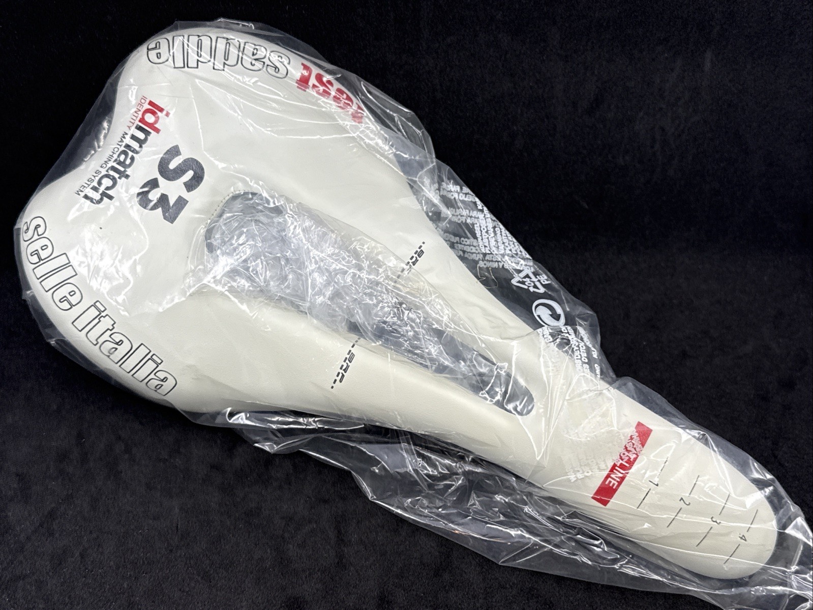 Selle Italia SLR Flow Manganese Rail White Saddle 275mm x 135mm MSRP $125!