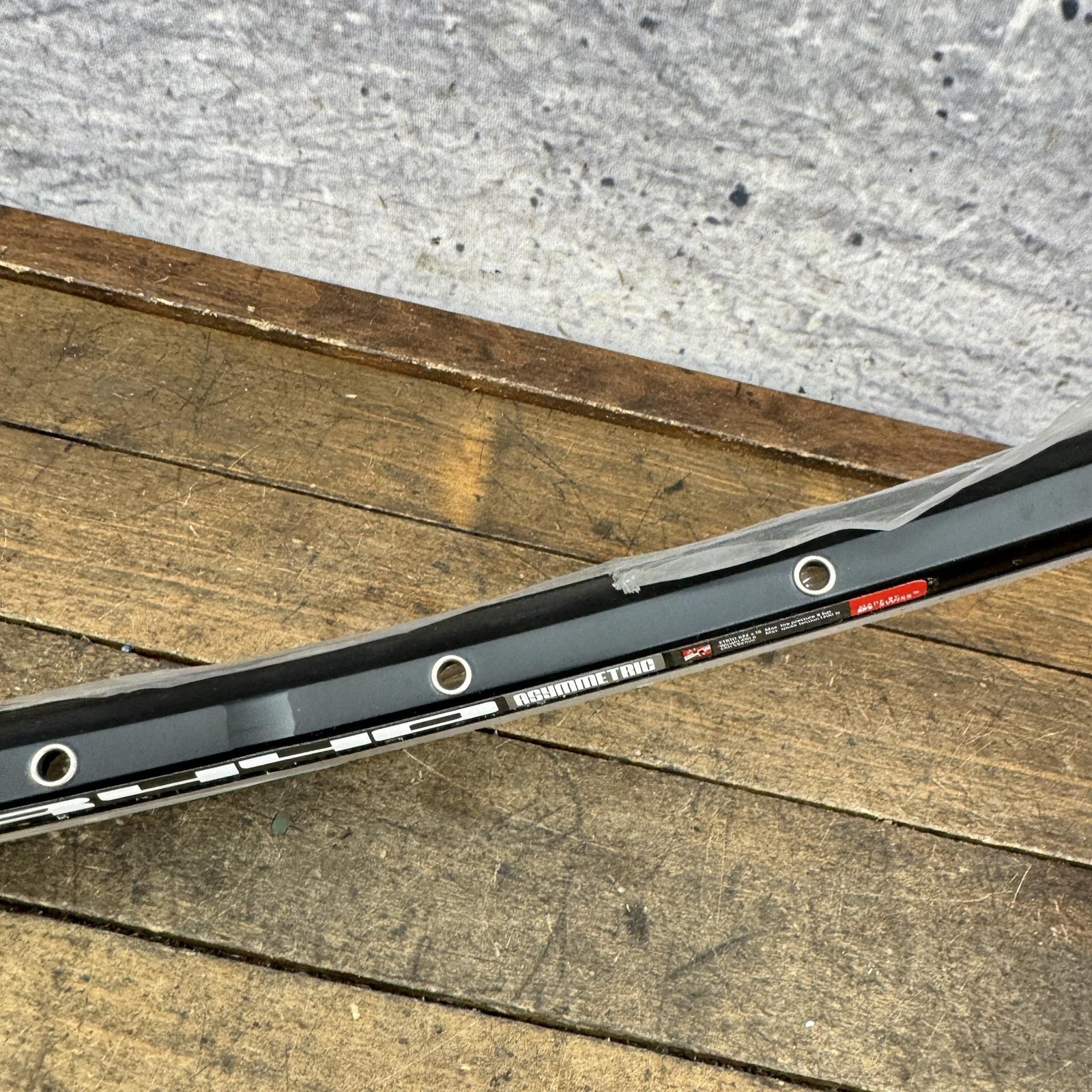 DT Swiss RR-440 700c Rim 28H 28 Hole RR440 Clincher Road Asymmetric Presta Hoop
