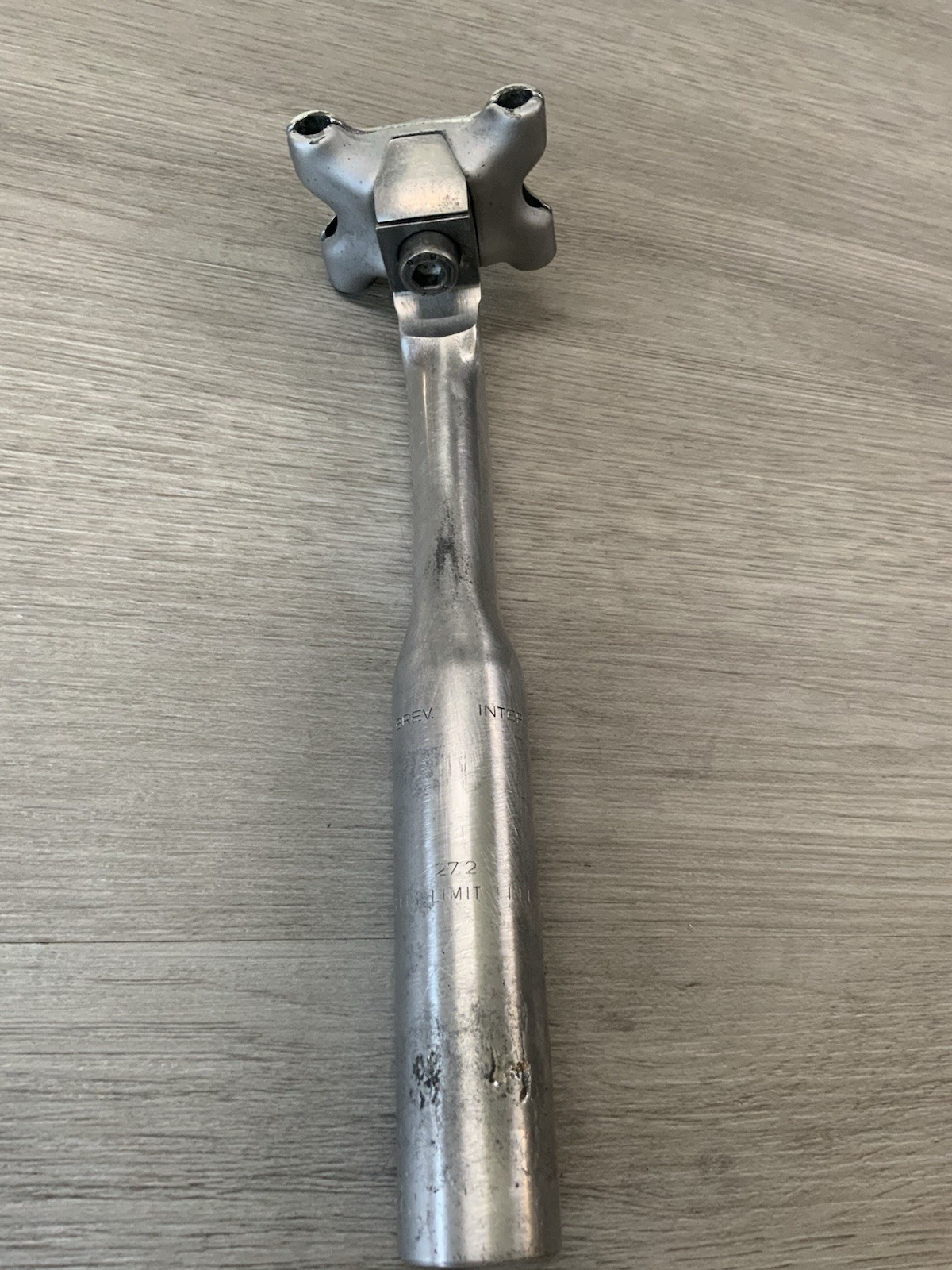 CAMPAGNOLO CHORUS AERO SEAT POST 27.2 MM x 210 MM TOTAL LENGTH 246 GRAMS