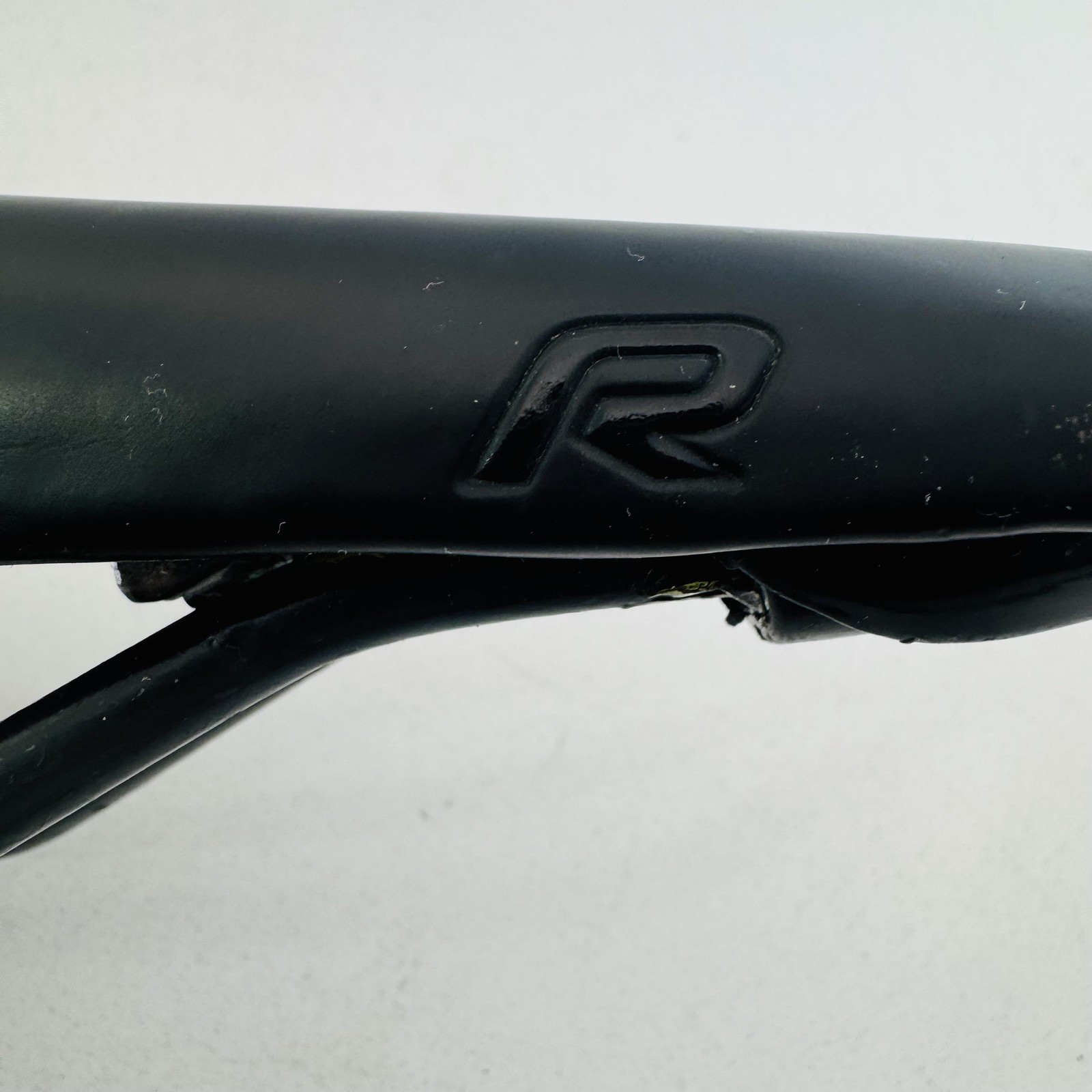 Raleigh Bicycle Saddle Seat Black Racing Steel Rails Road MTB Hybrid Bike A82