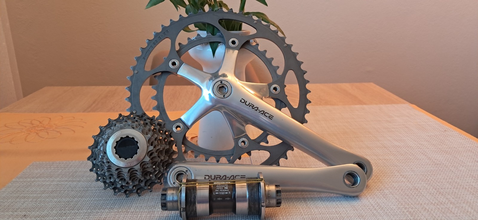 Shimano Dura Ace 7700 crankset + extra