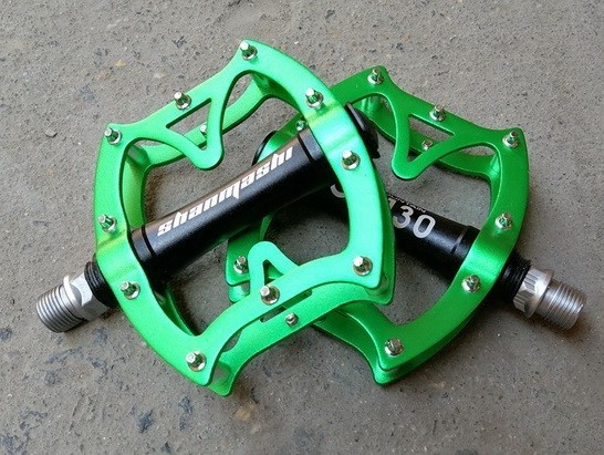 Aluminum Road MTB Mountain Bike XC Bicycle Pedal BMX Flat Pedals Bearings 1 pair