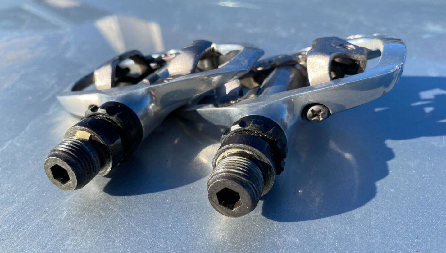 Shimano SPD Clipless Road Bike Pedal Set PD-A520 Low Profile/Smooth Bearings