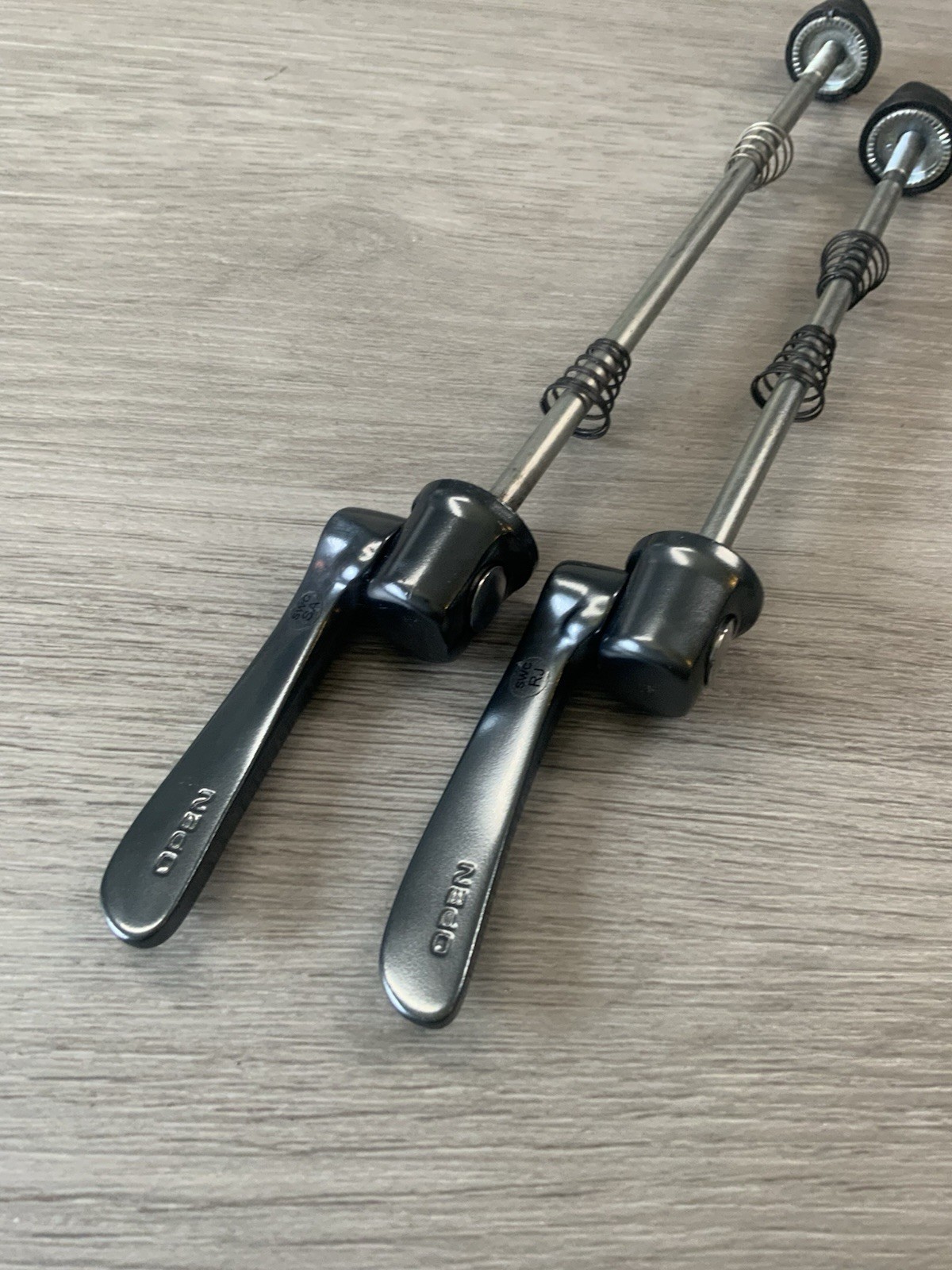SHIMANO ULTEGRA QUICK RELEASE SKEWER SET 100-130 MM SPACING ALUMINUM 10S MODEL