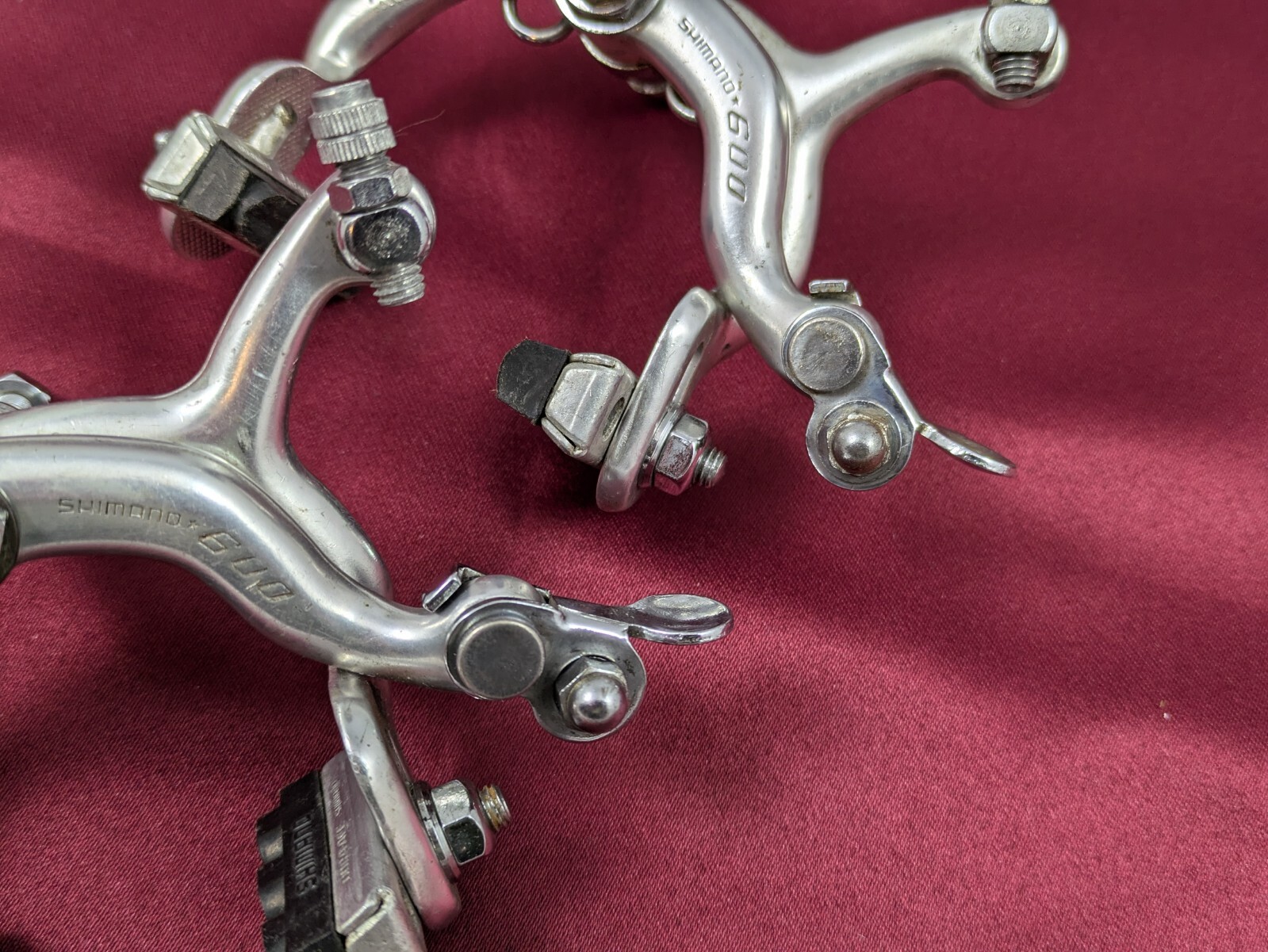 Shimano 600 Arabesque Brake Caliper F&R Set Ano Silver Dura-Ace Pads B42