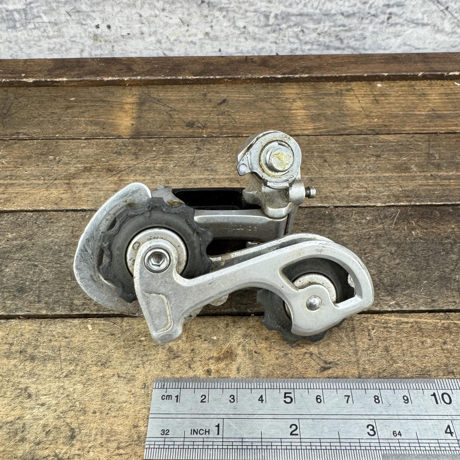 Vintage Suntour Cyclone 7000 Rear Derailleur Short Cage Black Bolt-On 220g