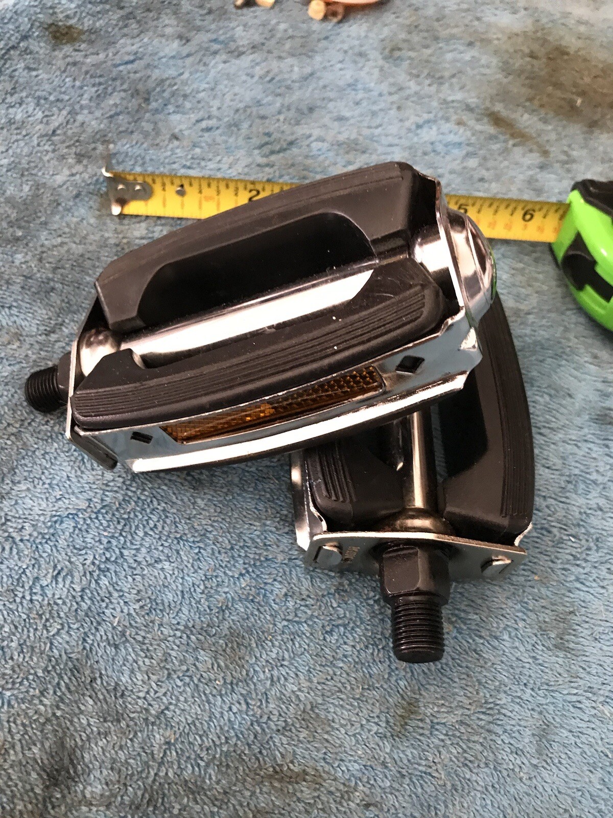 Classic bow rubber block bicycle cruiser vintage-style pedals 1/2″ BLACK/SILVER