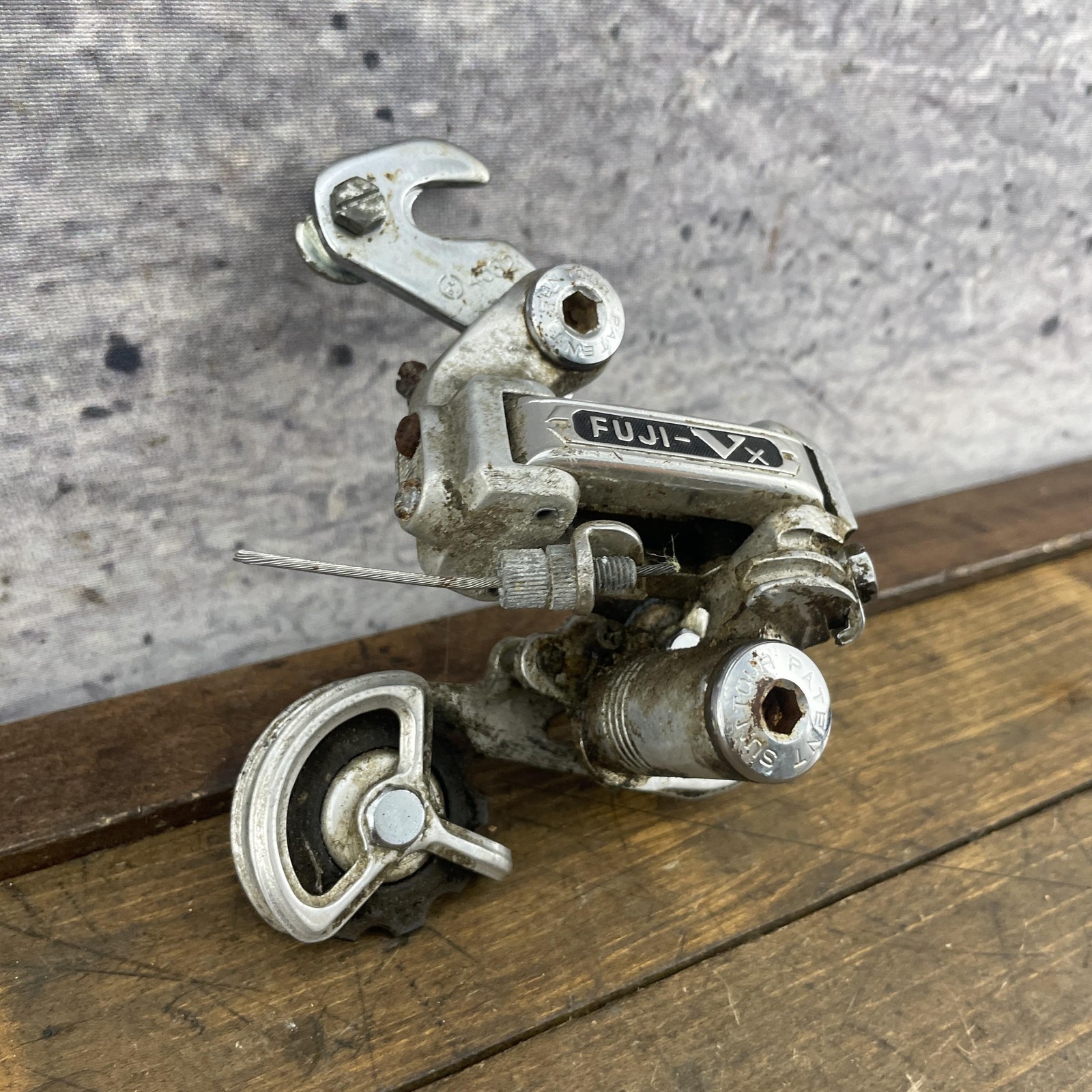 Vintage Fuji-VX Rear Derailleur Japan Maeda SunTour Claw Mount 245g Stuck Cable
