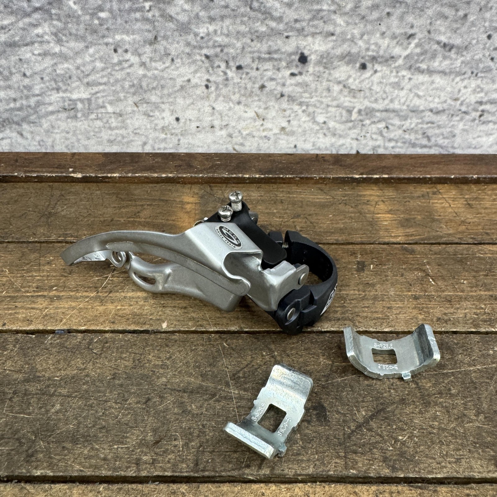 Shimano Deore LX FD-M570 Front Derailleur 34.9 Clamp Triple 9s Bottom Pull MTB