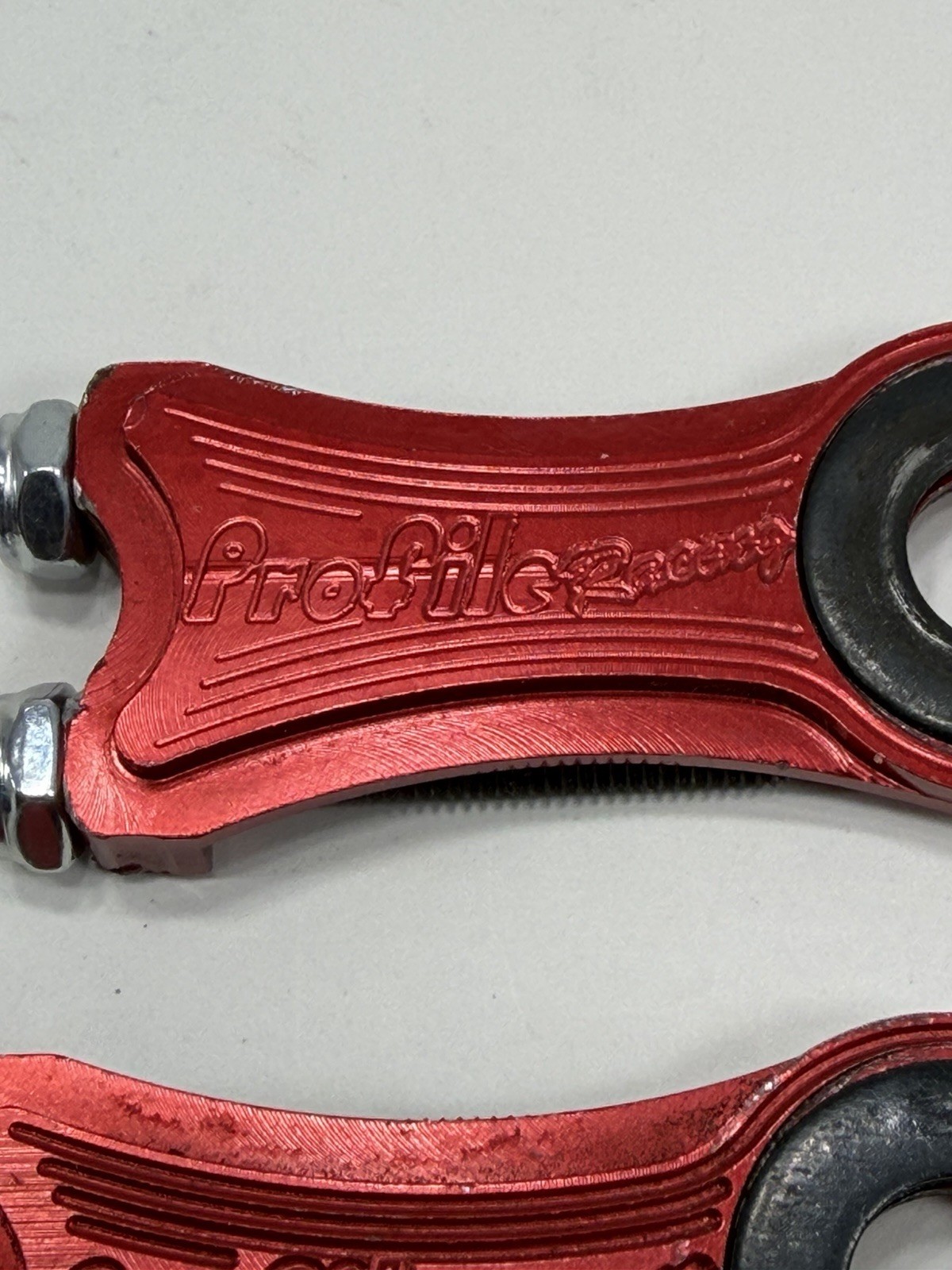 Profile Racing BMX Anodized Red Chain Tensioner Set 3/8″ Axle Mid School USA
