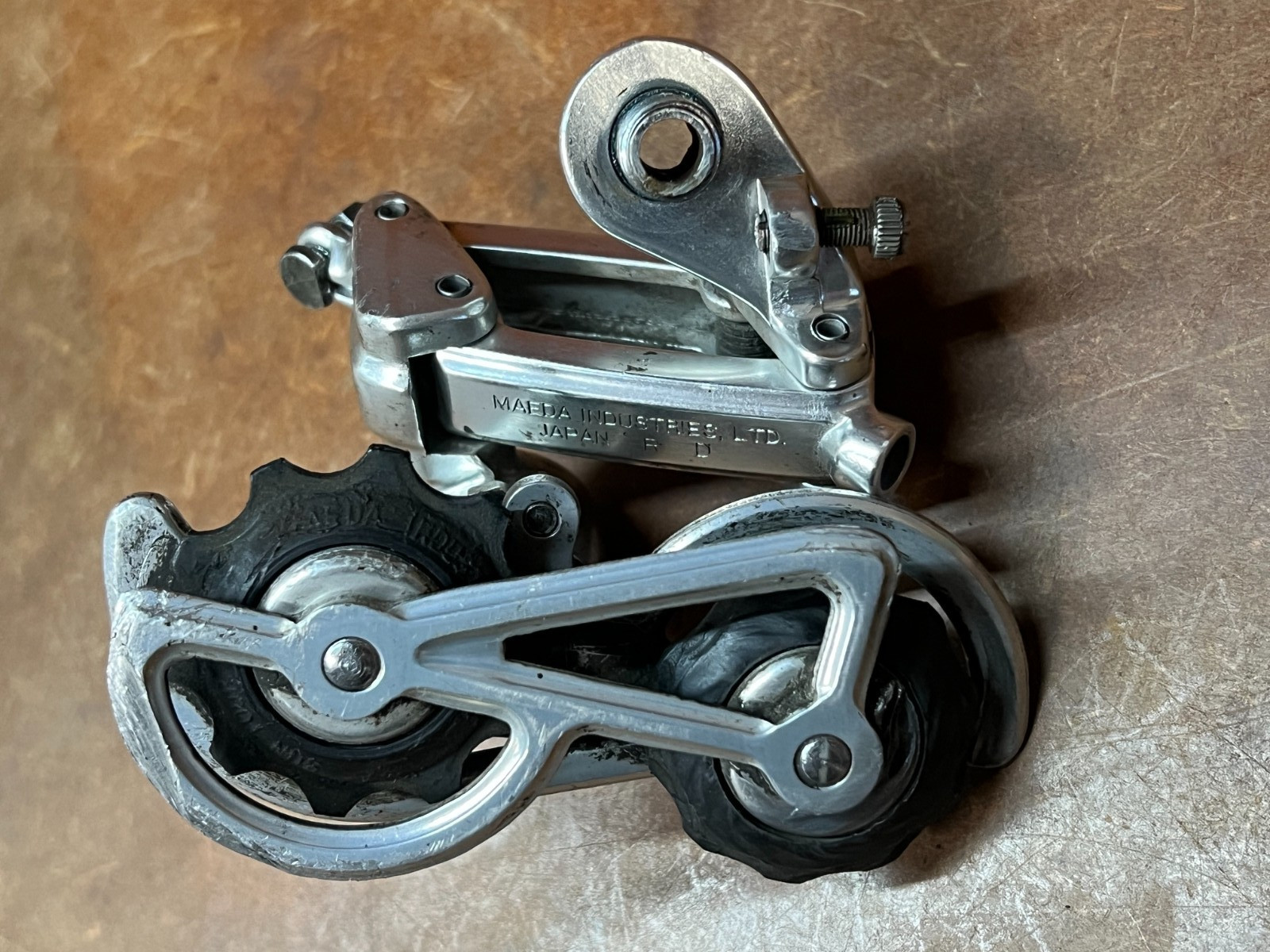 Vintage SunTour Cyclone Rear Derailleur , 5-7 Speed, Short Cage.