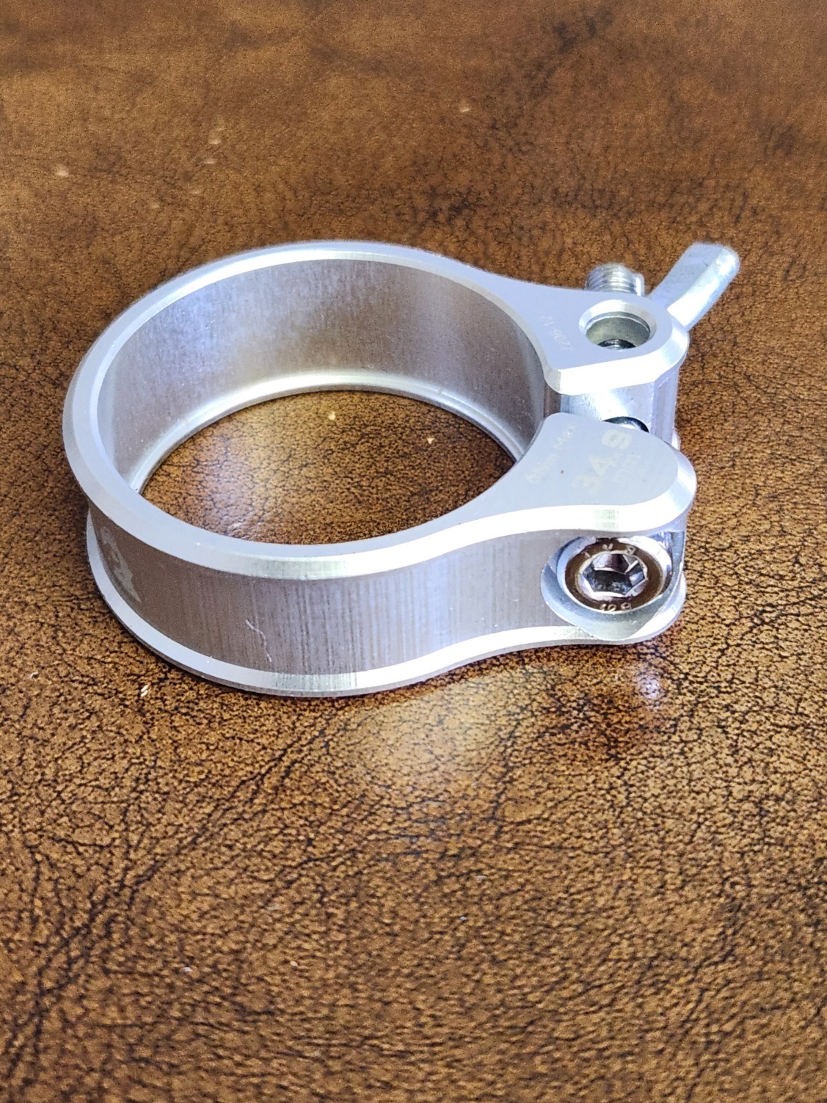 Wolf Tooth Seatpost Clamp – 34.9mm, Bolt-On, Raw Silver