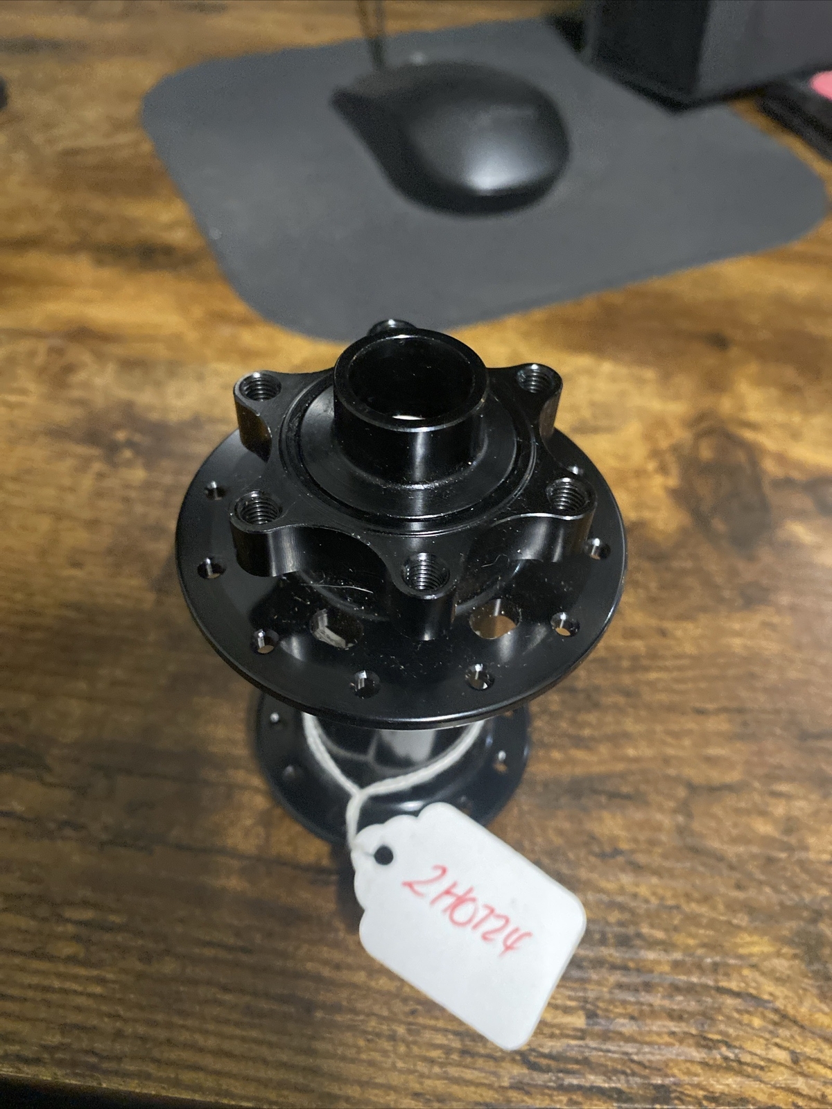 NEW! Stan’s NoTubes Neo Bicycle Front Hub 15×100 TA 6 Bolt Disc 24 Hole 2H0724