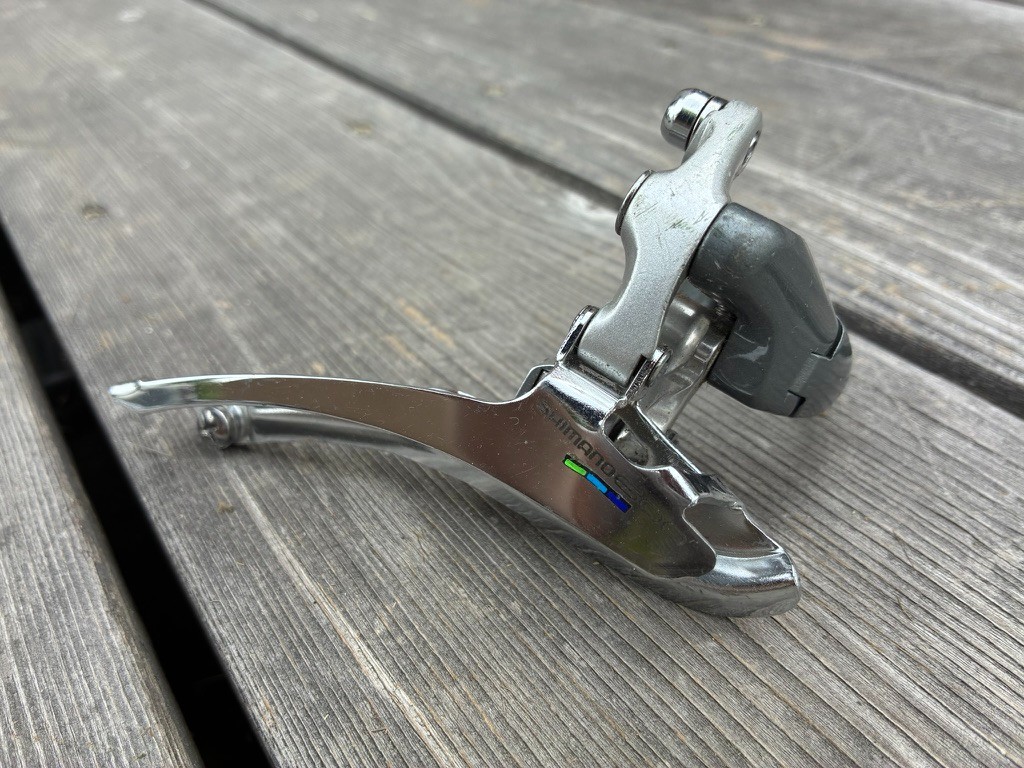 Shimano 600 Ultegra Tricolor FD-6401 Double Front Derailleur | 28.6 mm / VGC