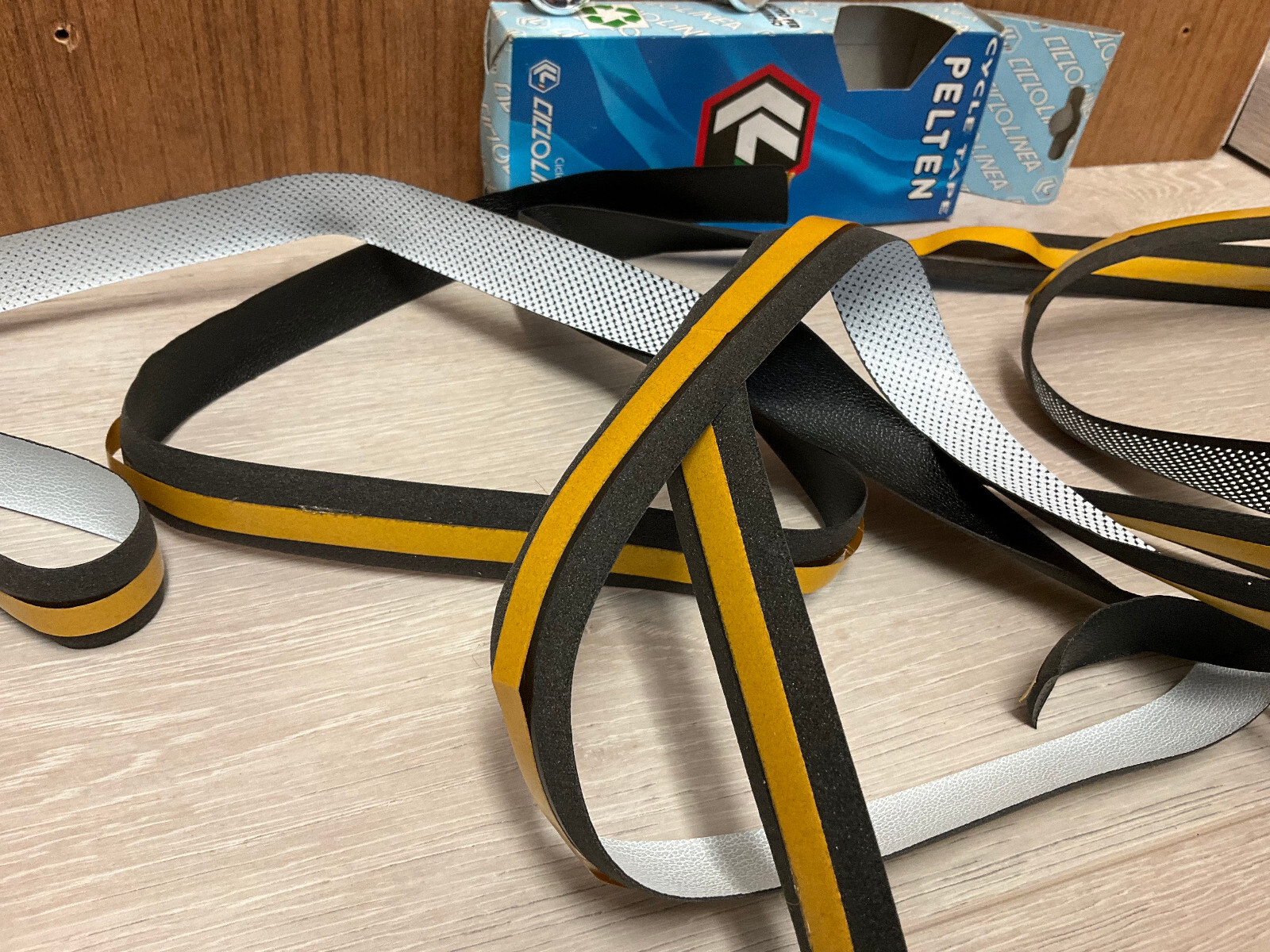 NOS VINTAGE ciclolinea shade handlebar tape bar tape cap chrome two tone black white