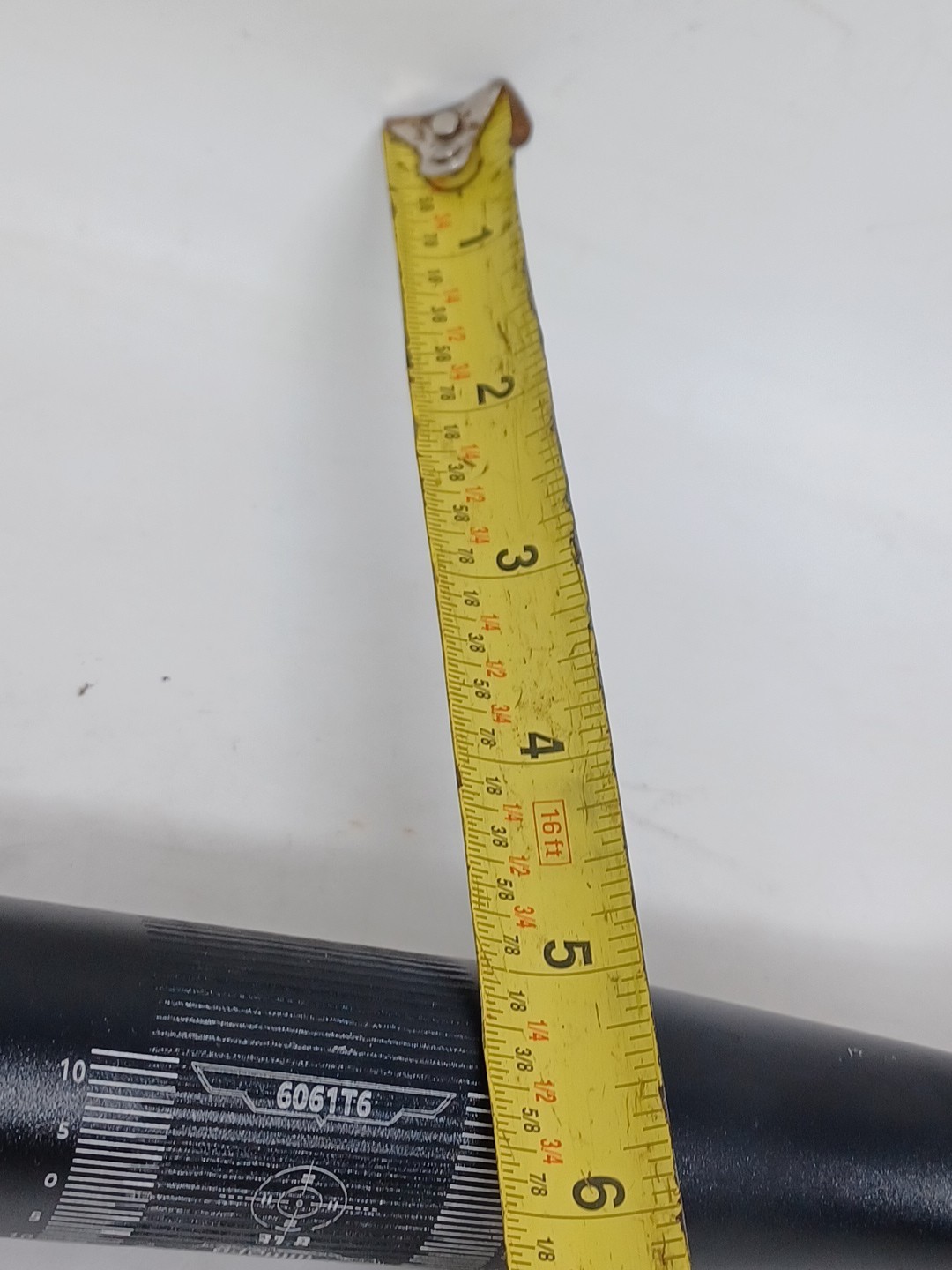 Aluminum Alloy Low Riser Handlebar 640mm Length 25.4/31.8mm Black