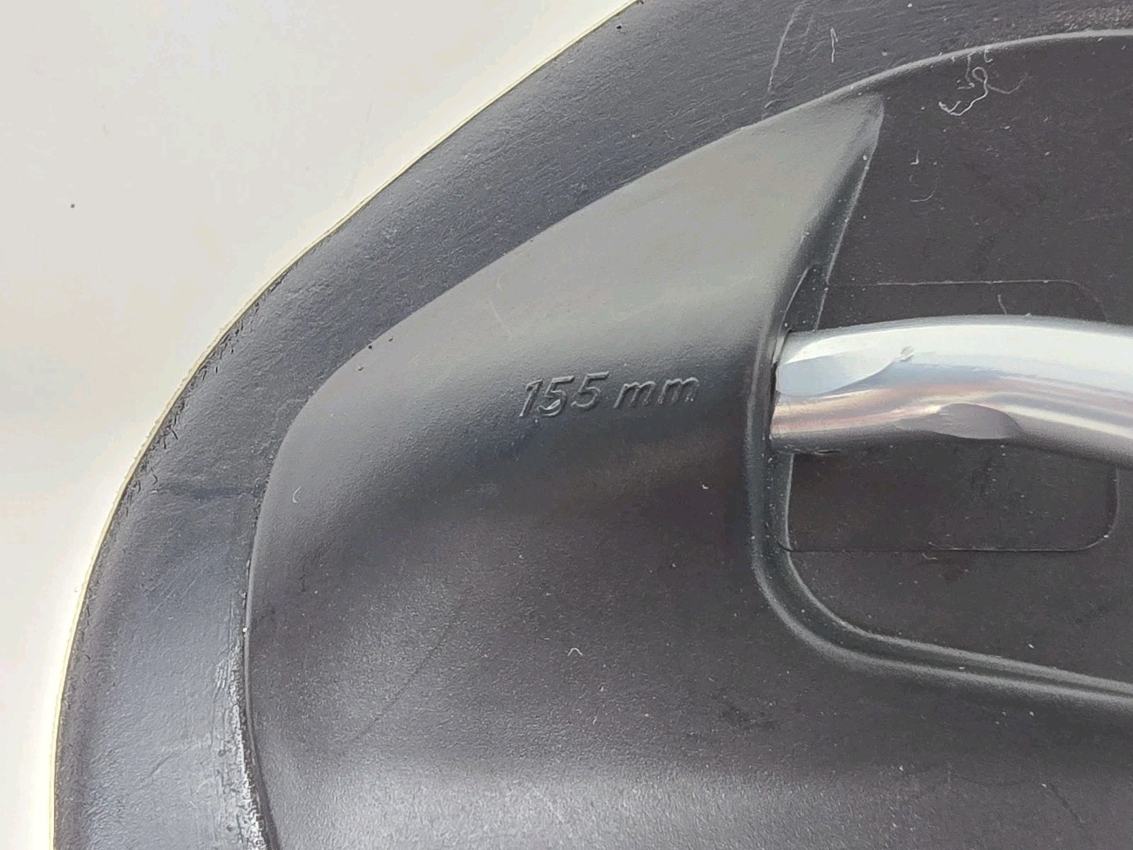 Specialized Riva Bike Saddle, White & Green, 155mm, Body Geometry