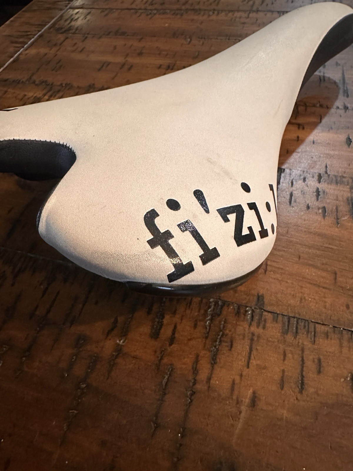 FIZIK ALIANTE TWIN FLEX Saddle White/ Black