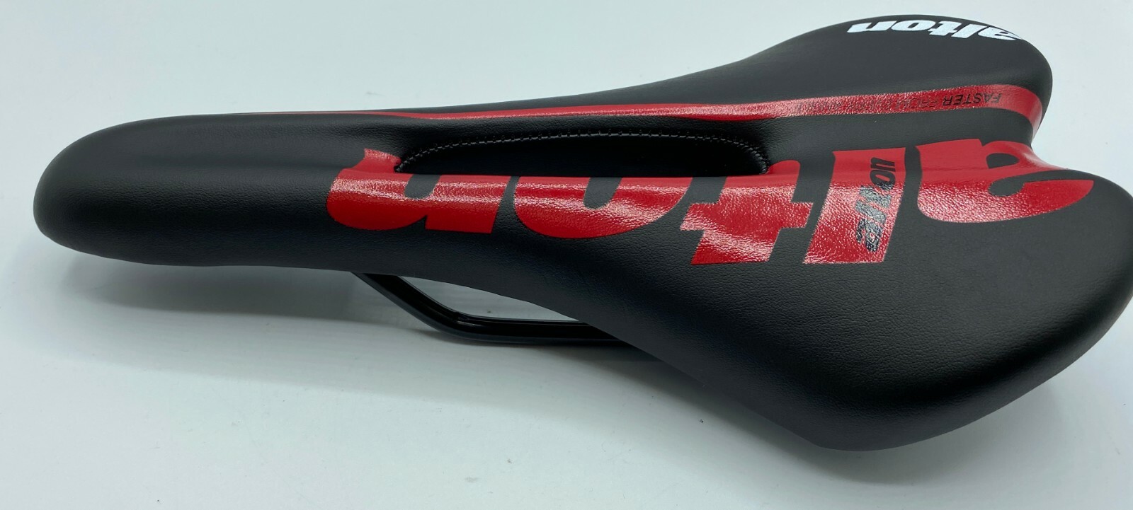 Breathable MTB Bicycle Seats Road Bike Saddles Mountain Bike Racing Seat Cushion