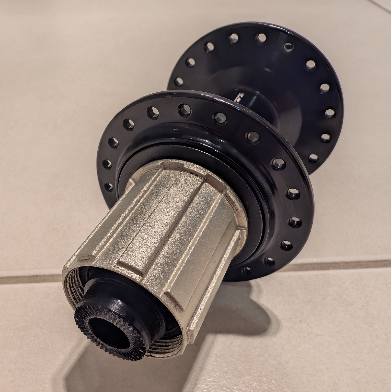 KK Rival HG Freehub 10x135mm OLD 8/9/10 Speed 40H 6-Bolt Disc Sealed Bearings