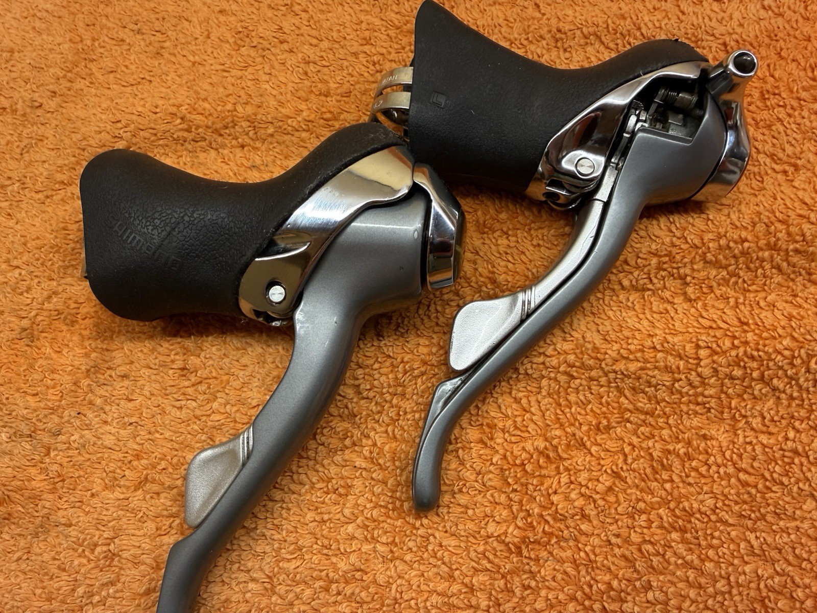 Shimano 600 ST-6400 Shifters 8-Speed Road Bike Lever (Pair)