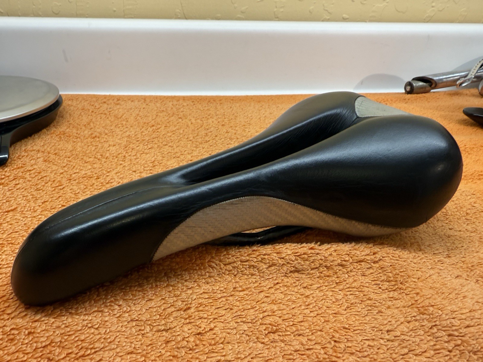 Terry Fly Carbon – Railed Saddle Handmade in Italy 219g! 139mm