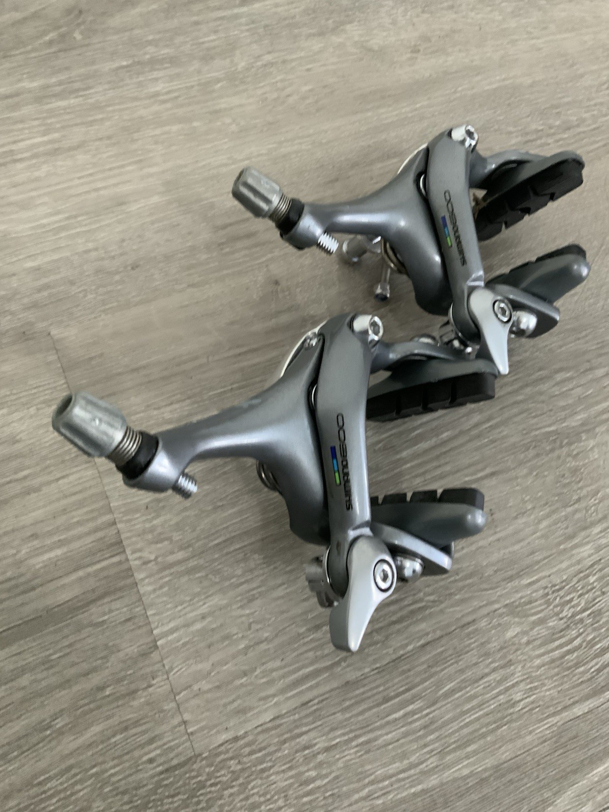 SHIMANO 600 ULTEGRA BRAKE CALIPERS RECESSED 39-49 MM REACH RECESSED MOUNTS 6403
