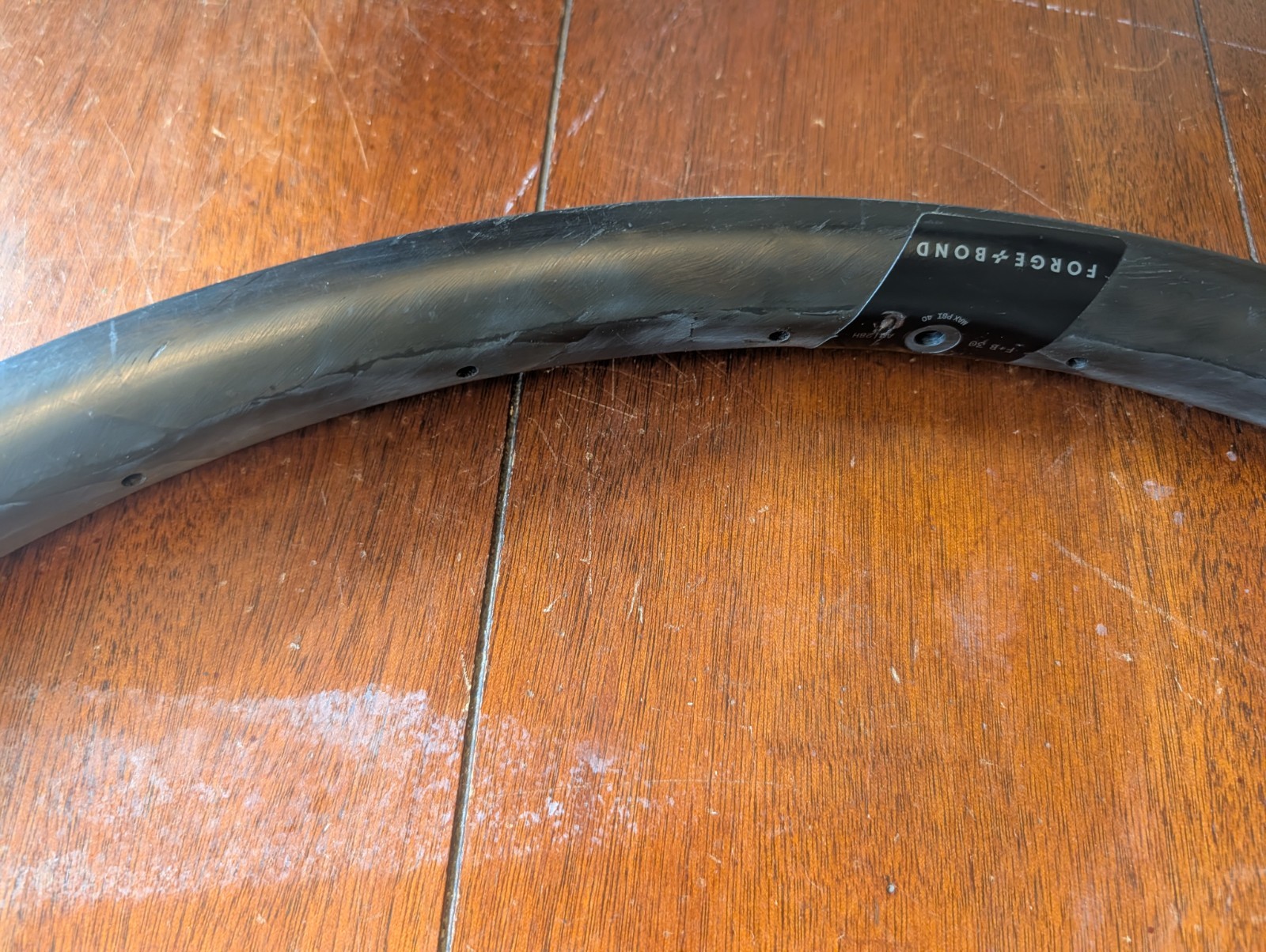 Forge & Bond 30 EM carbon 29 28H rim EUC