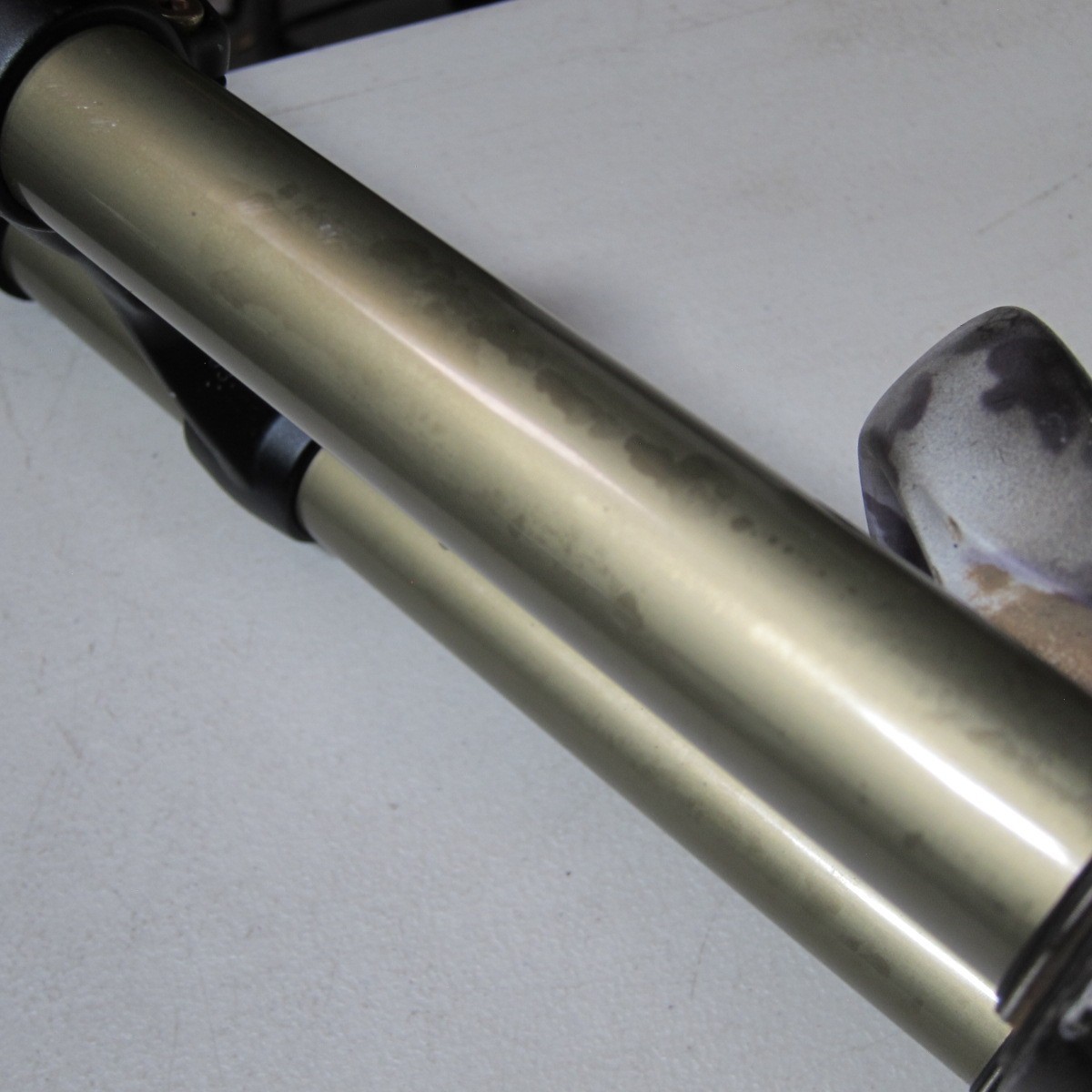Manitou Sherman 170mm Travel 26″ Downhill DH Fork 2003 (FOR PARTS)