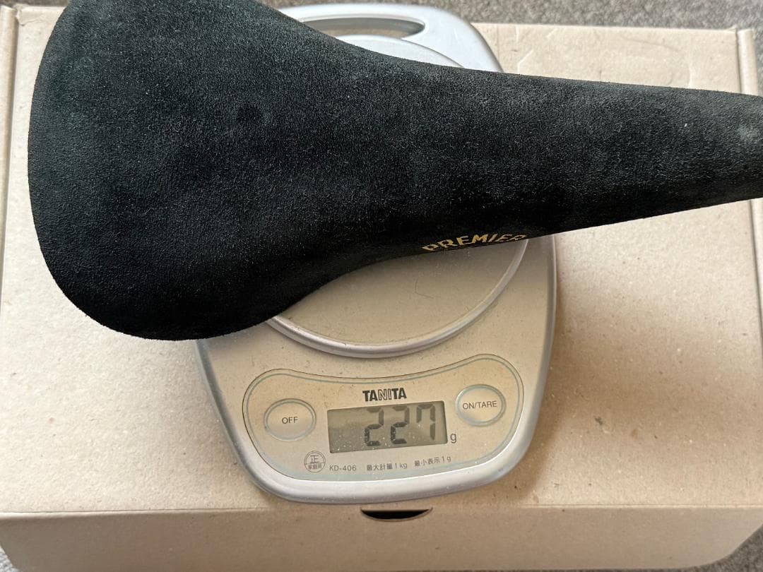 Premier SL 2270 Black Suede Lightweight Saddle 227g Aluminum Rails